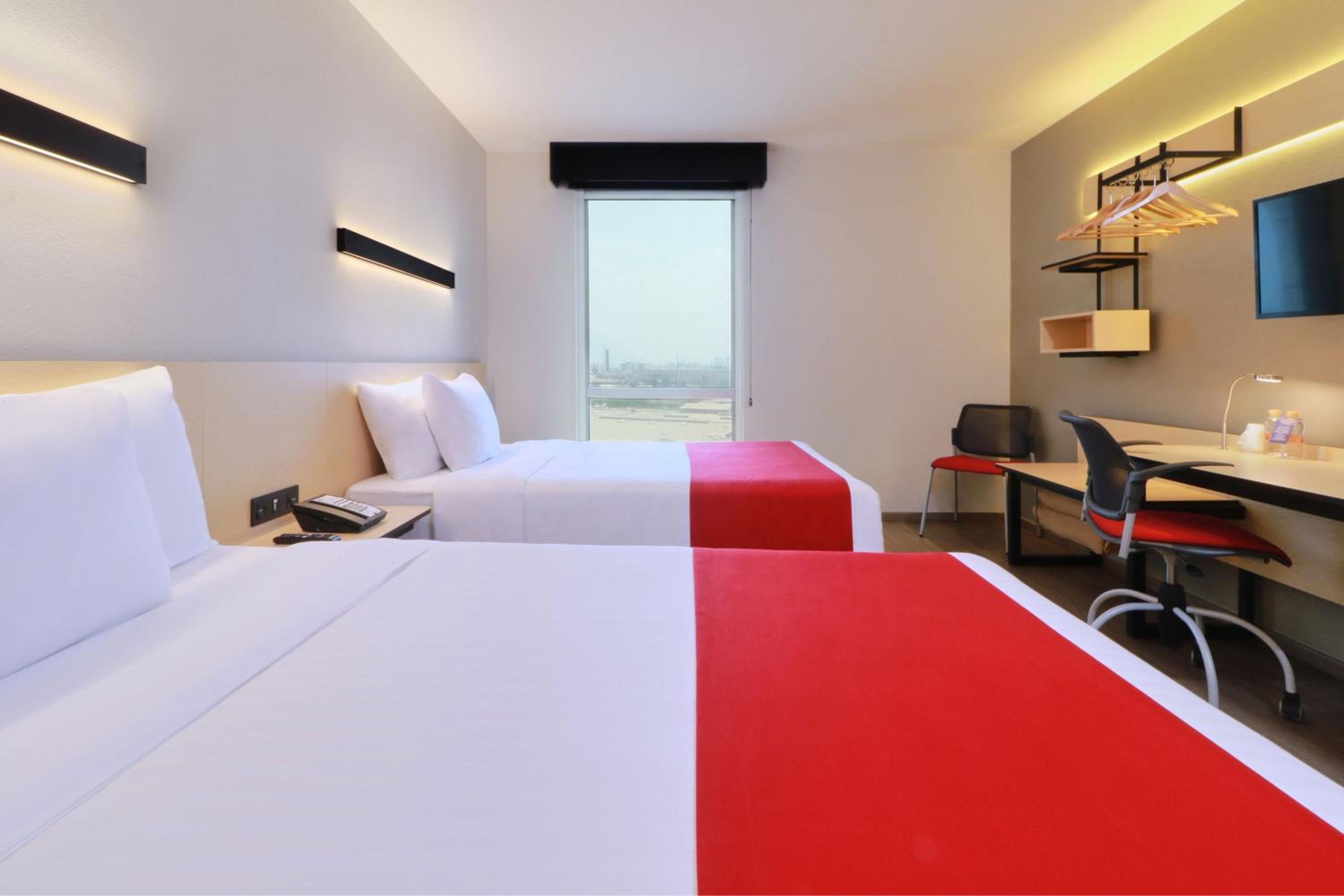 Double Room with Two Double Beds - Photo 3