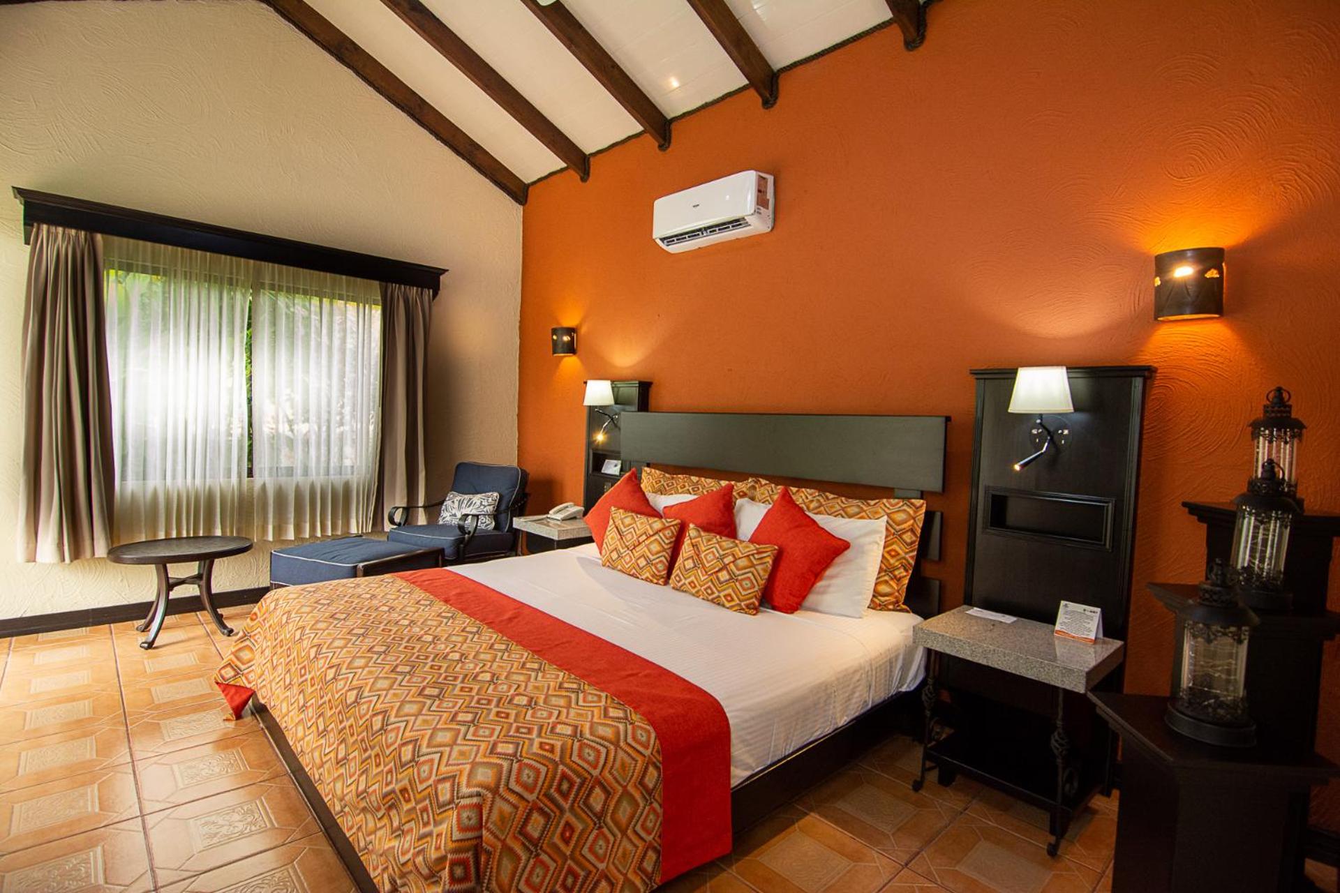 Junior Suite King - Volcano View