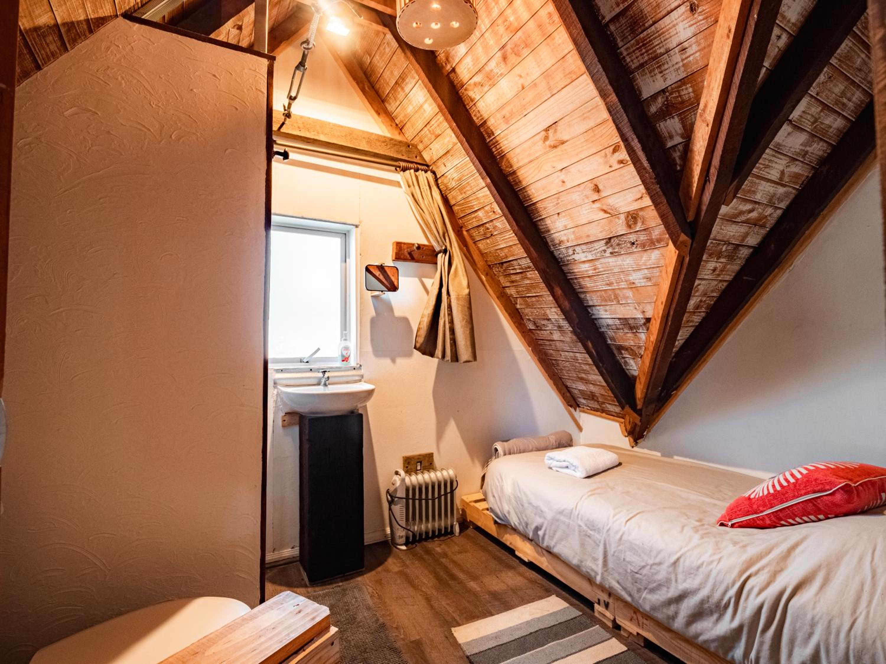 Single Room with Private Bathroom
