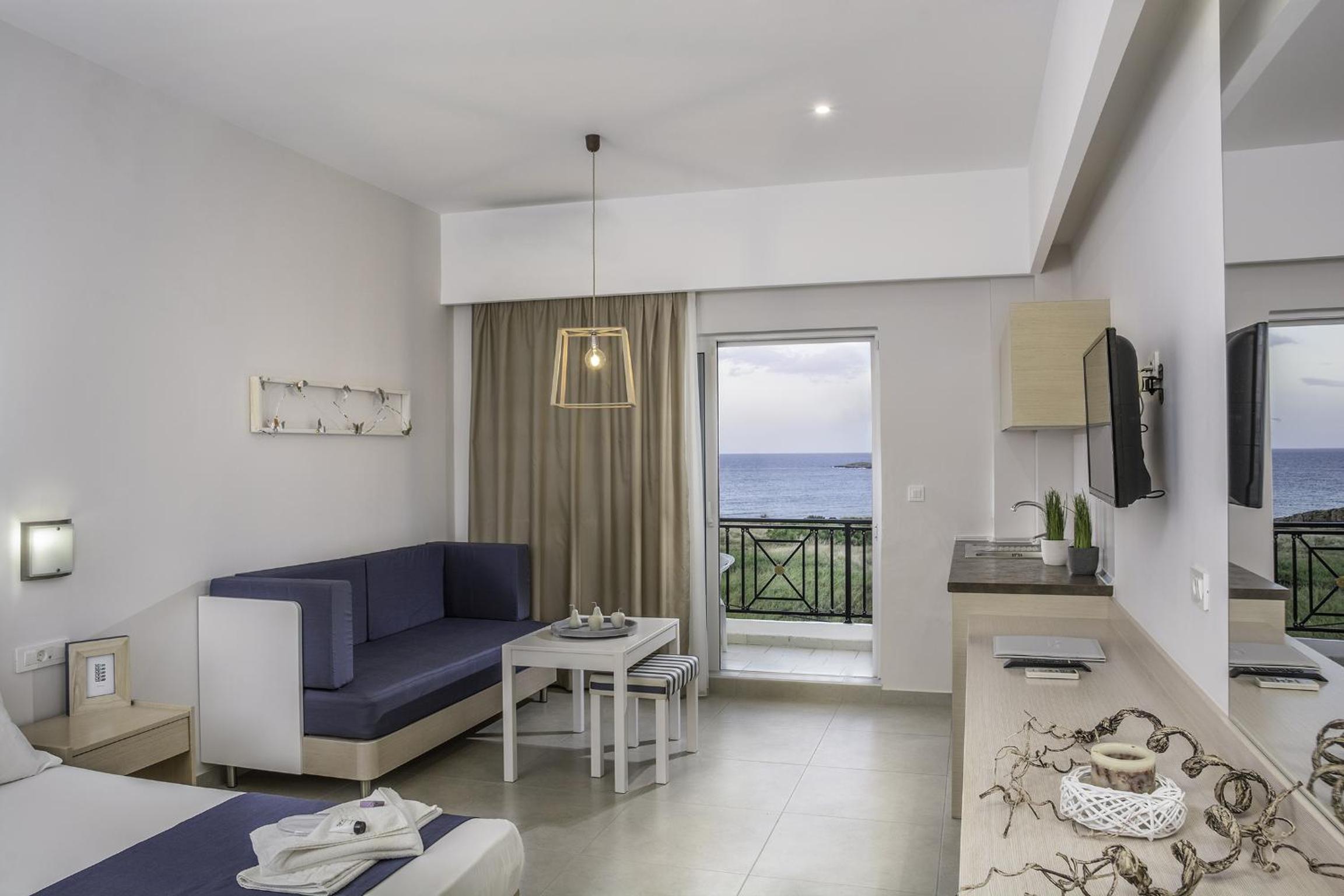 Superior Studio with Sea View - Ground Floor