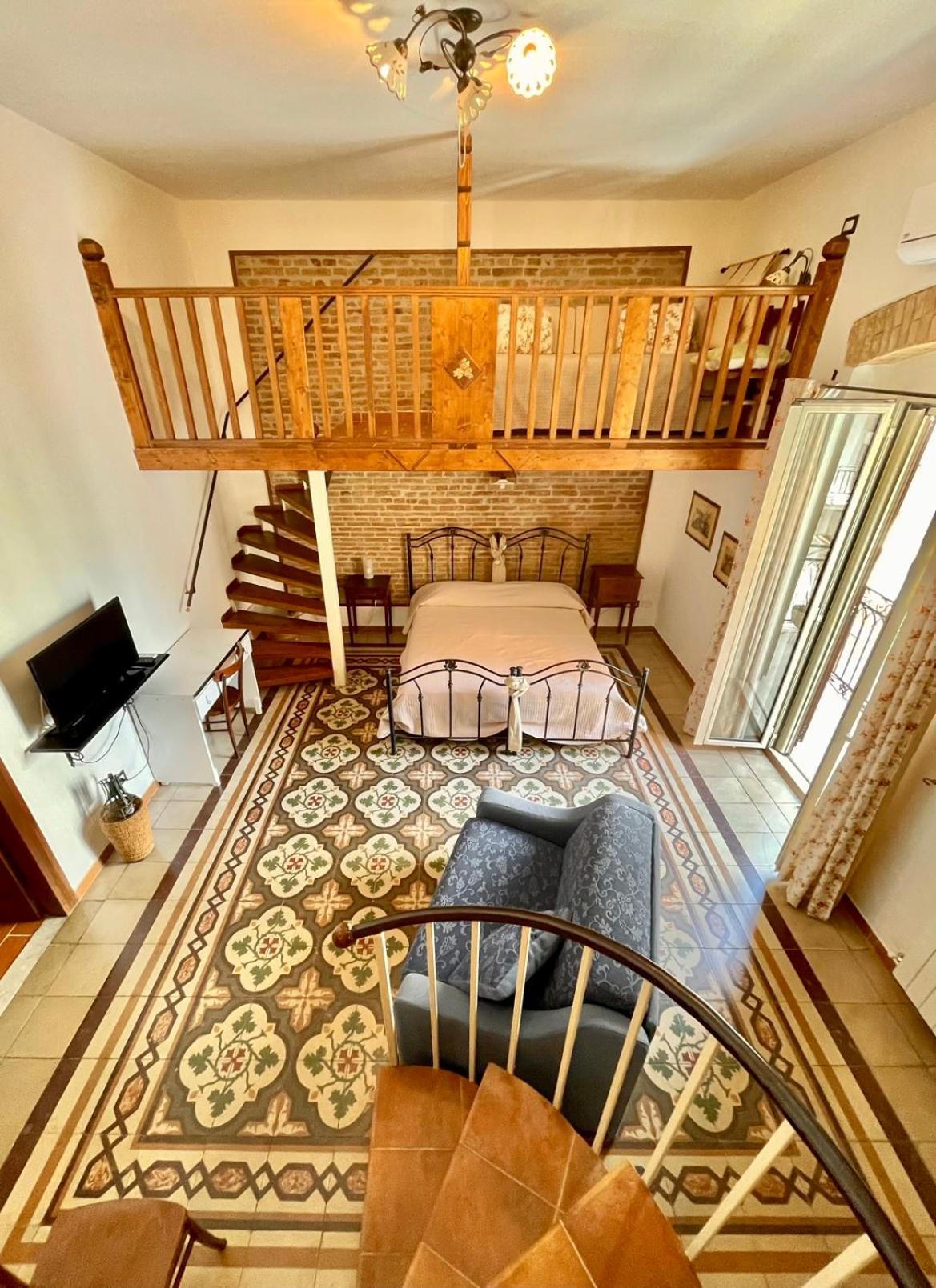 Quadruple Room with Private Bathroom