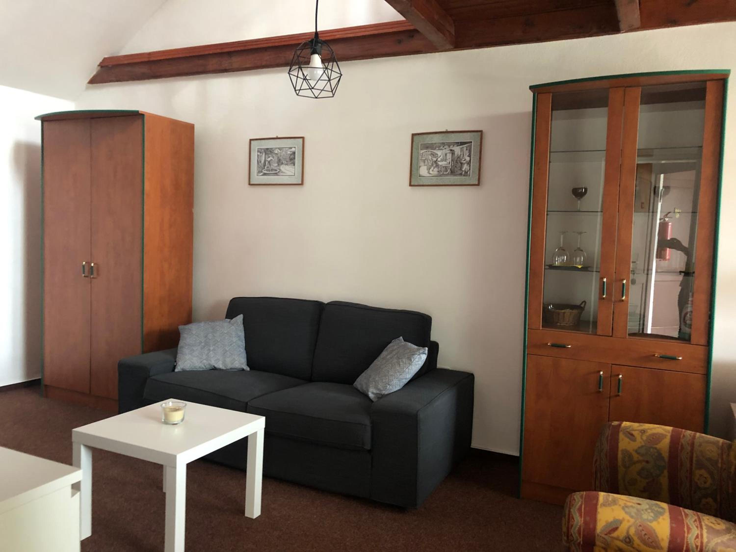 Standard Twin Room - Photo 12