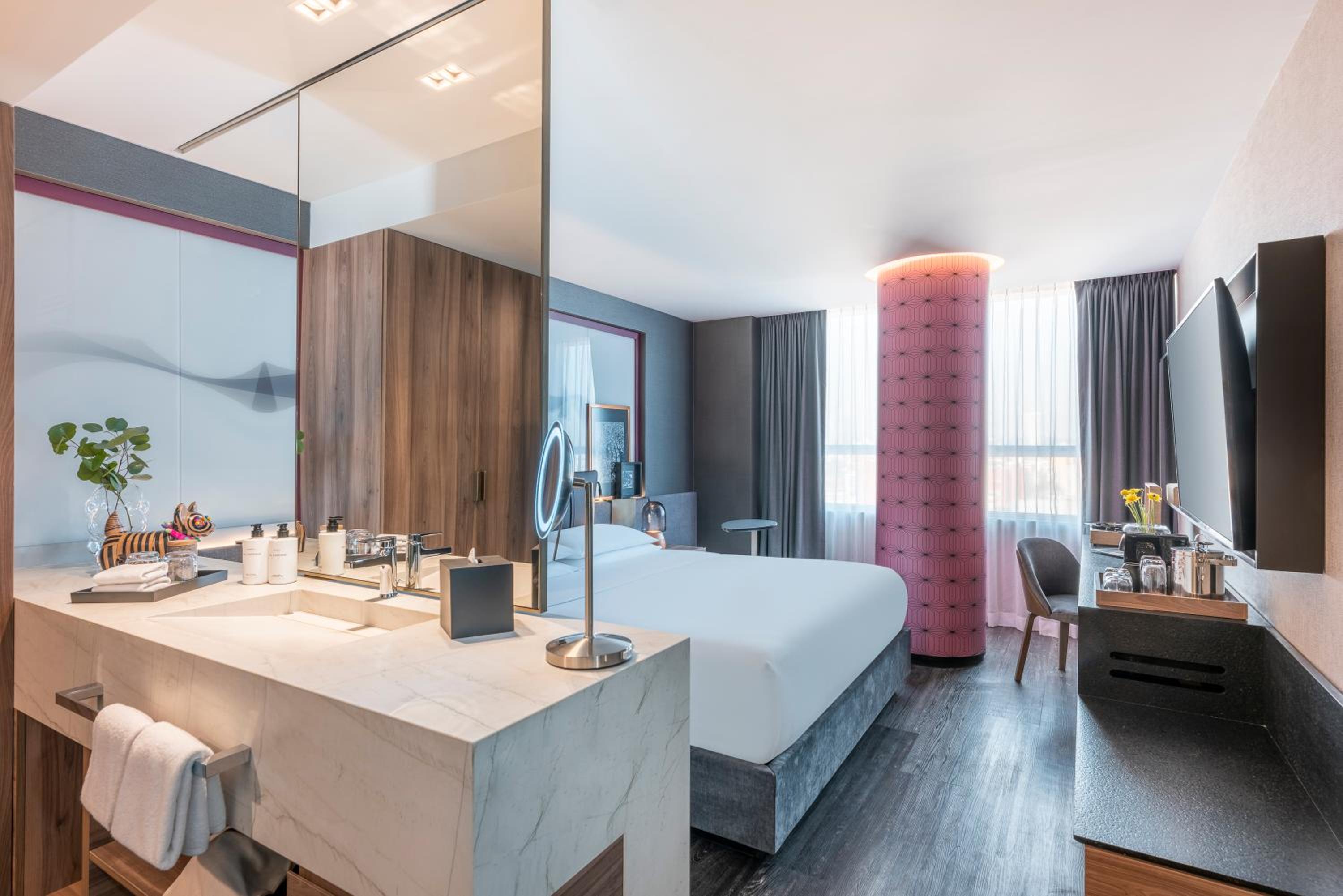 King Room - High Floor - Photo 1