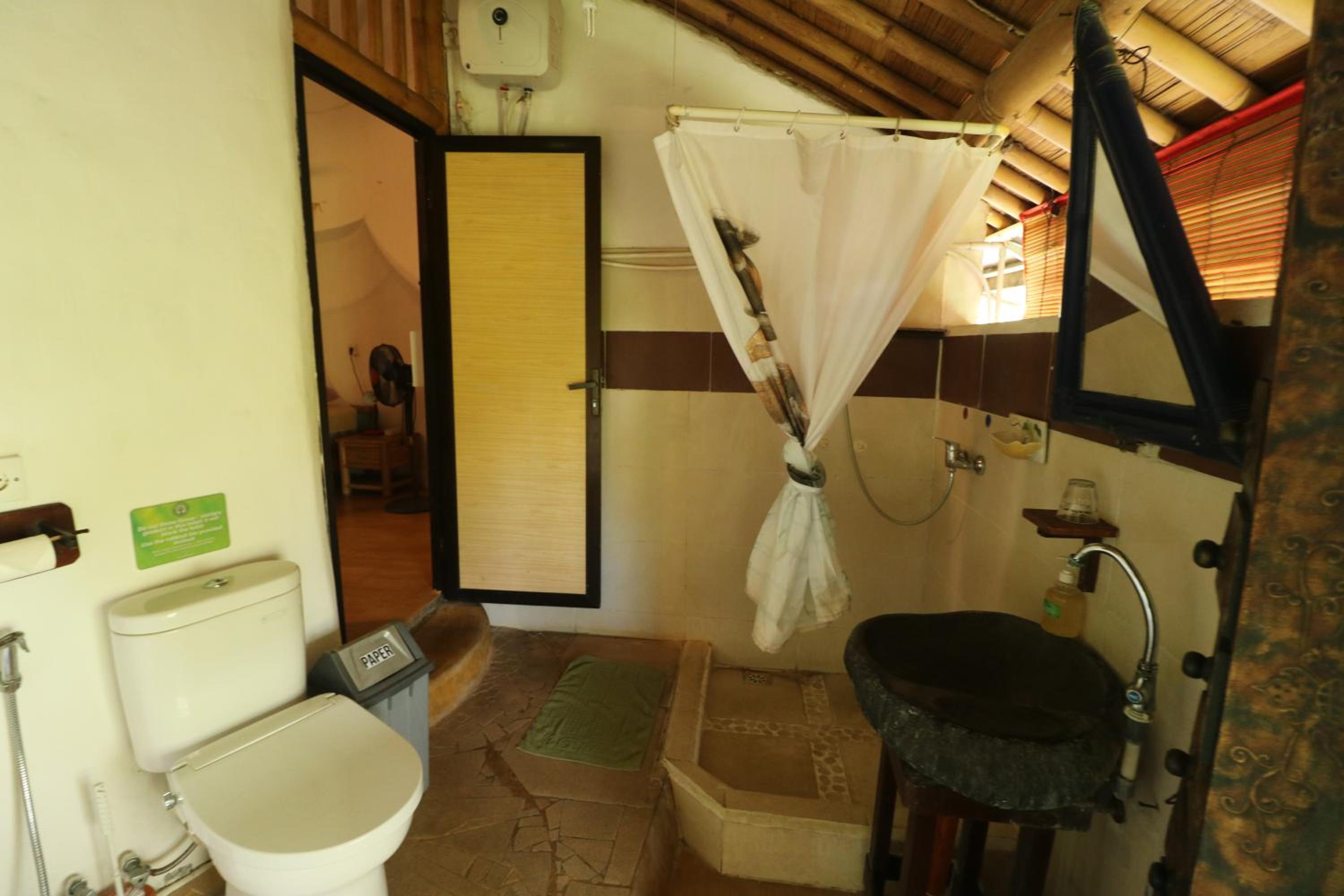 Bamboo Double Room with Garden View - Photo 19