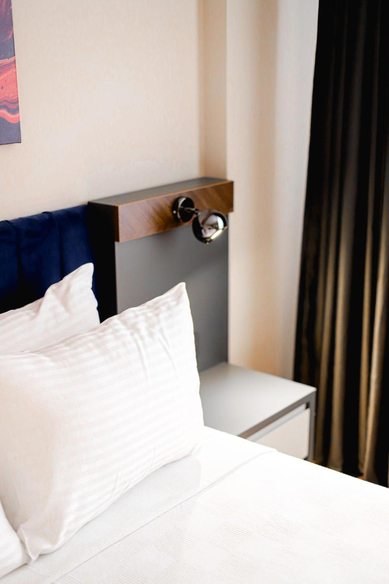 Double Room - Photo 6