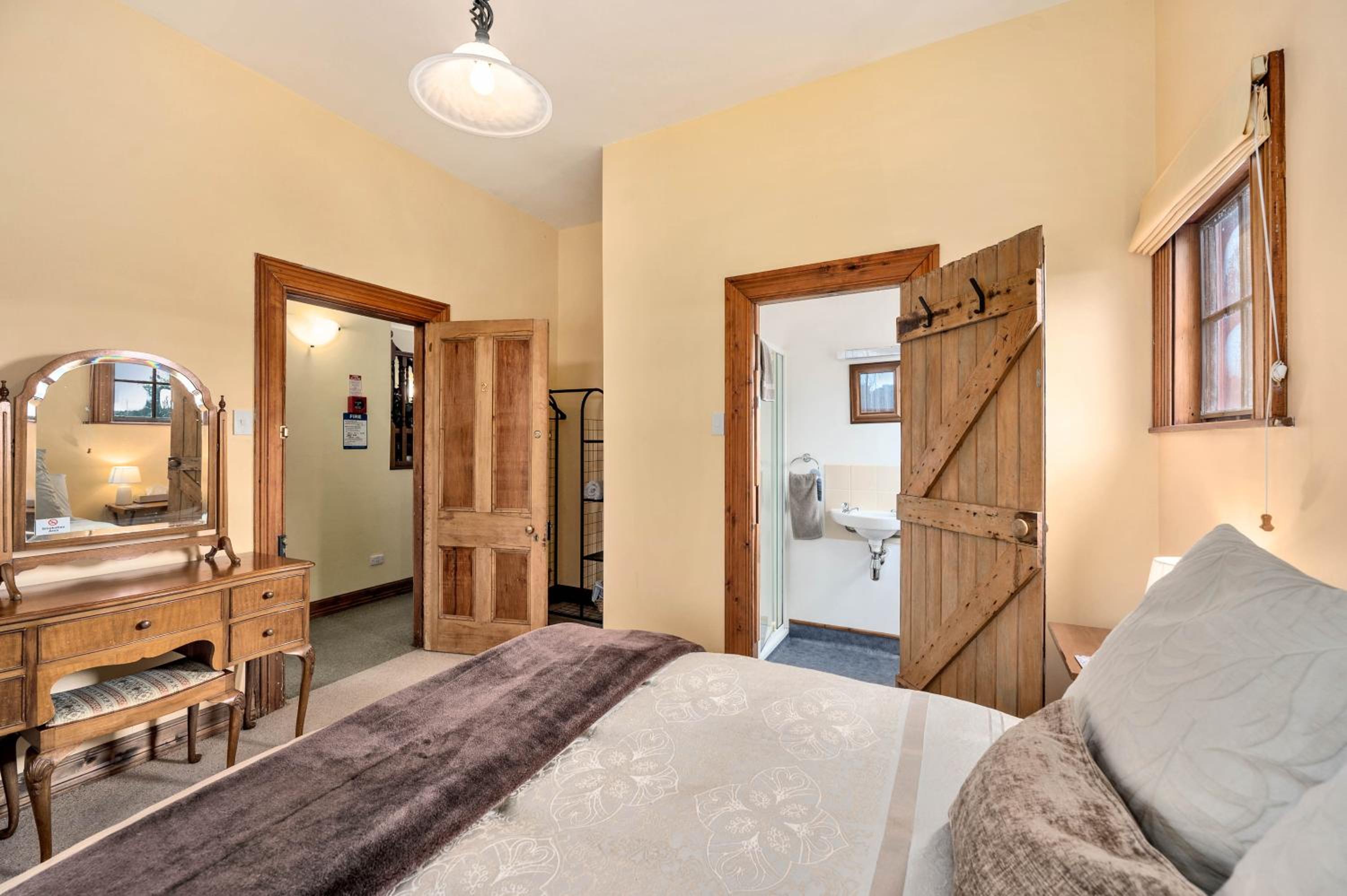 Standard Suite - Photo 1