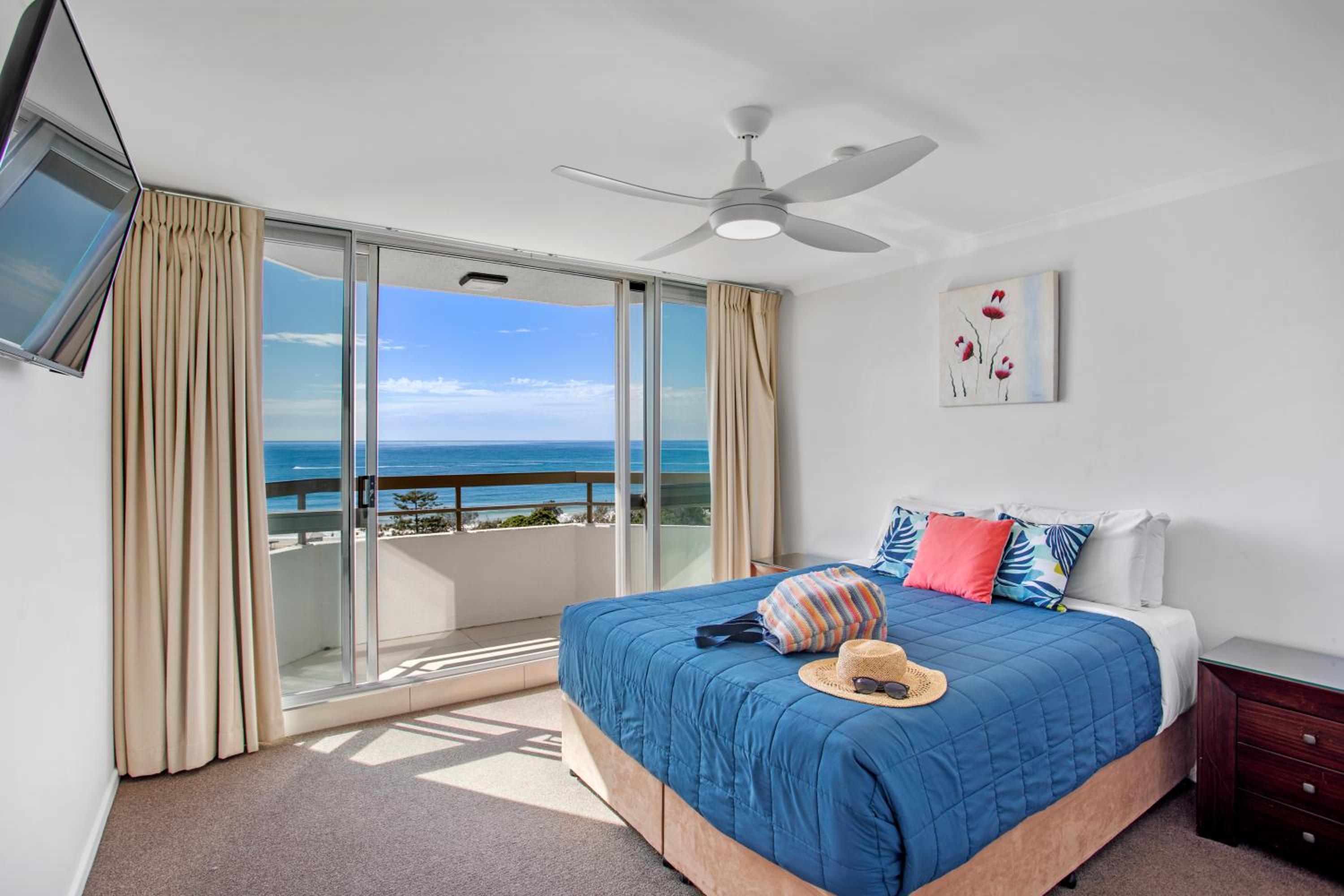 Two-Bedroom Apartment with Ocean View photo 3