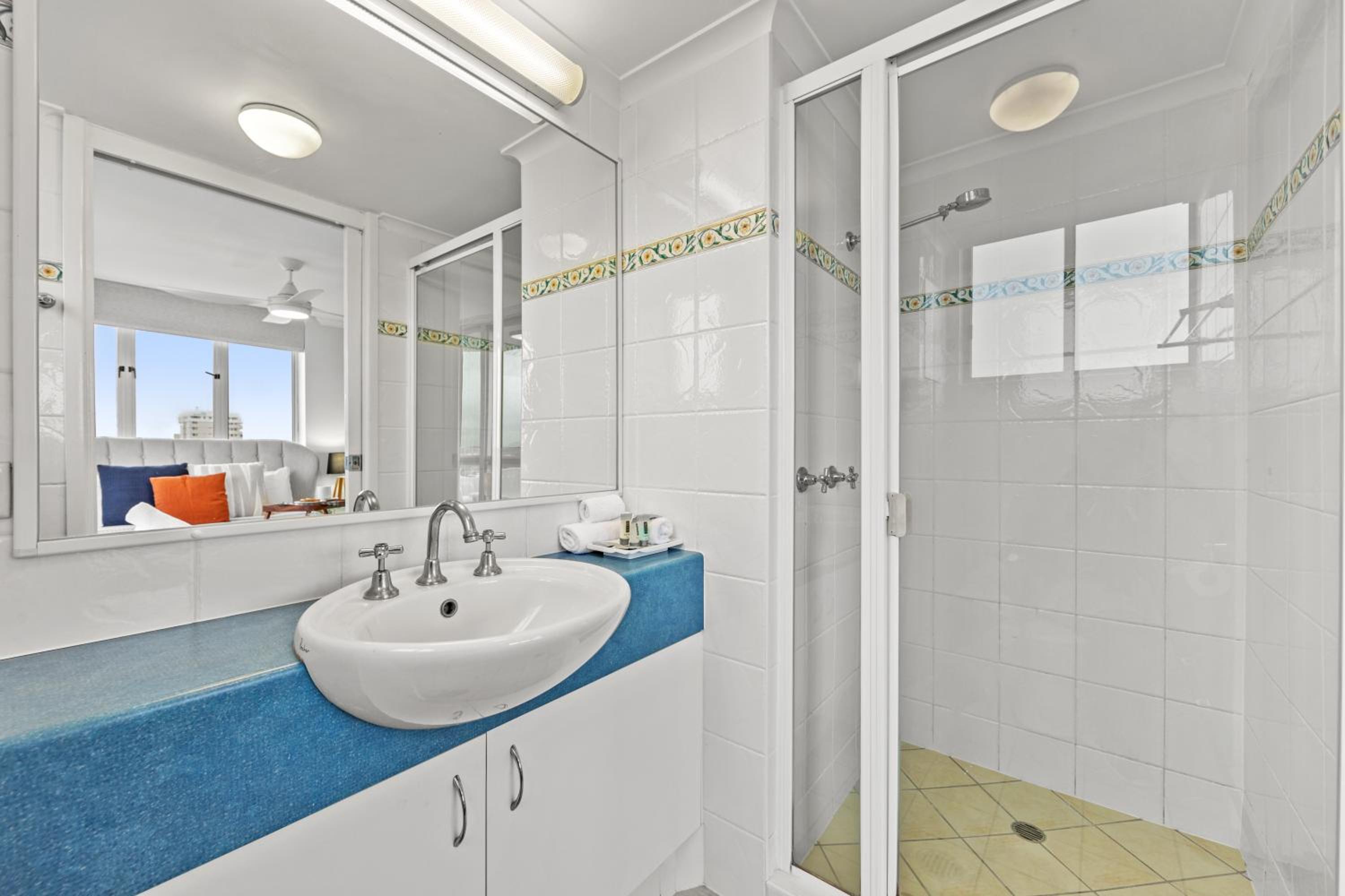 Three-Bedroom Apartment with Ocean View photo 3