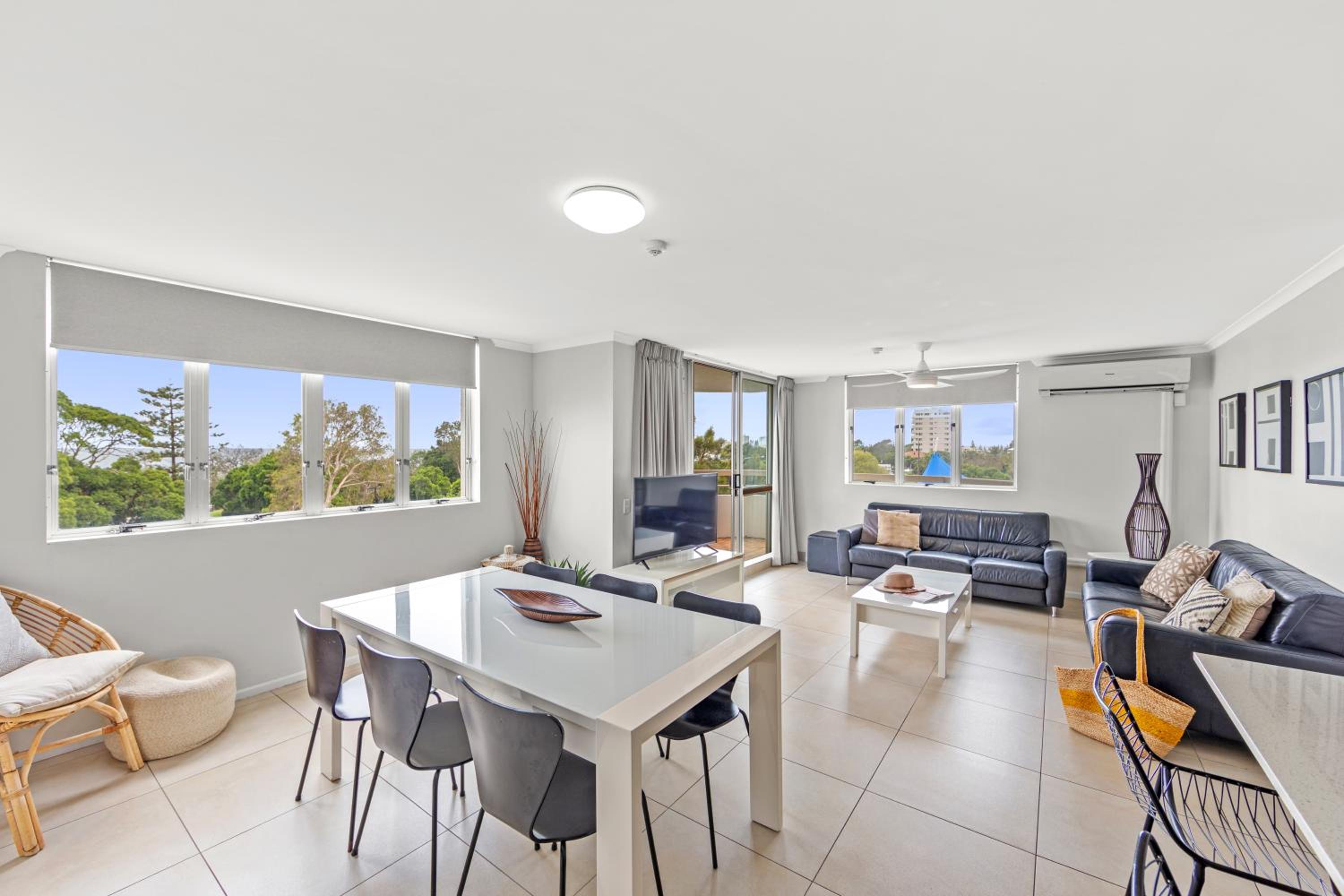 Three-Bedroom Apartment with Garden View photo 1