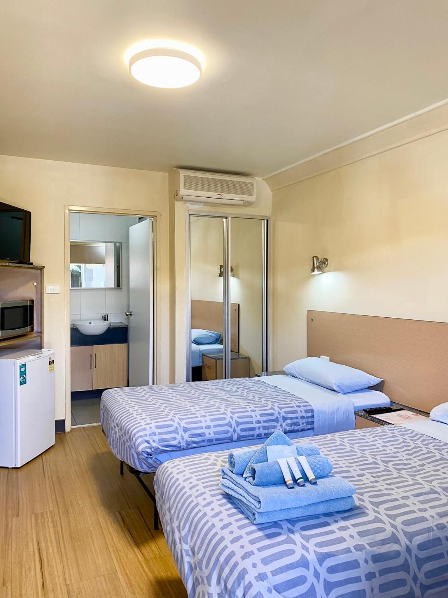 Standard Twin Room photo 2