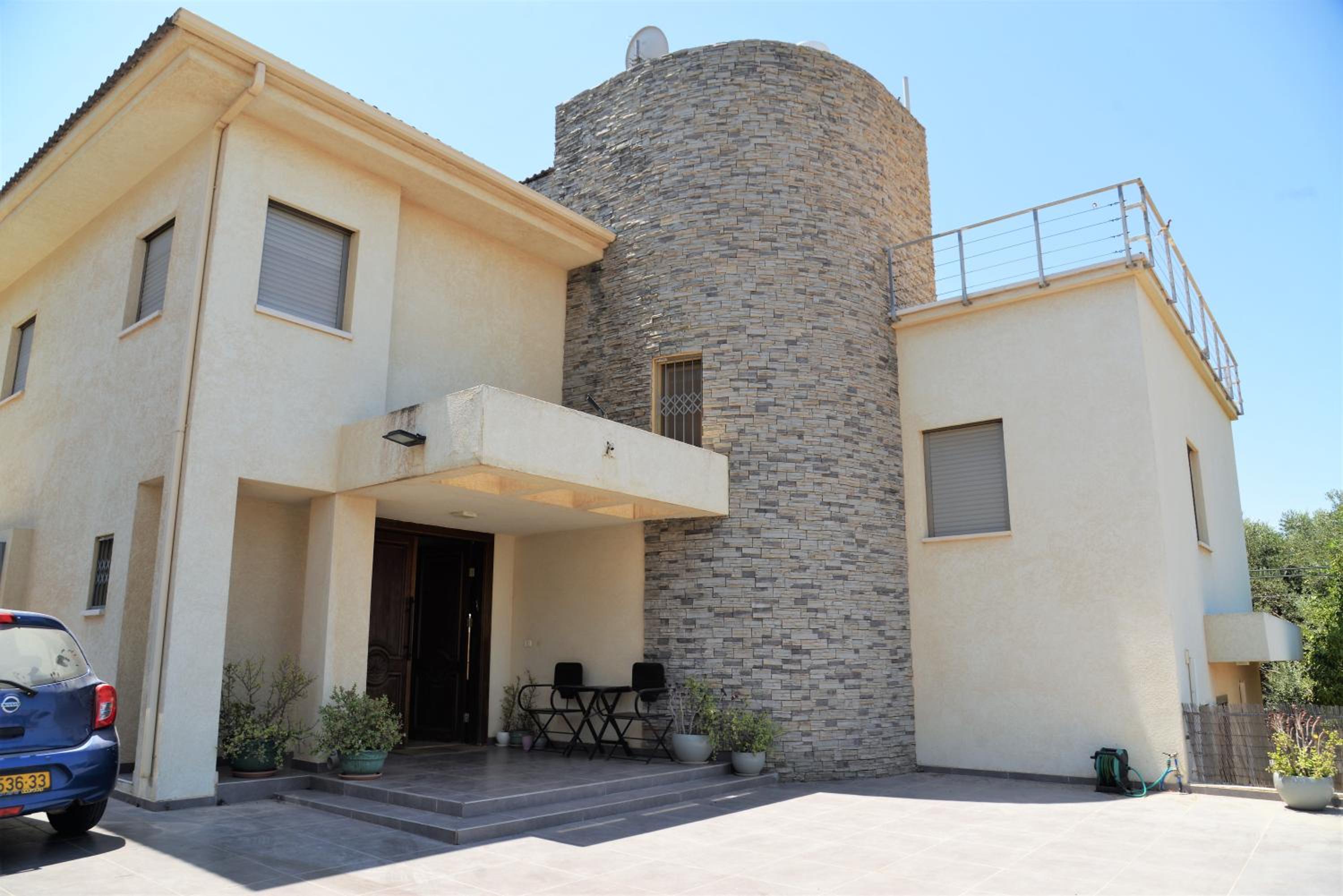 Three-Bedroom Villa photo 1
