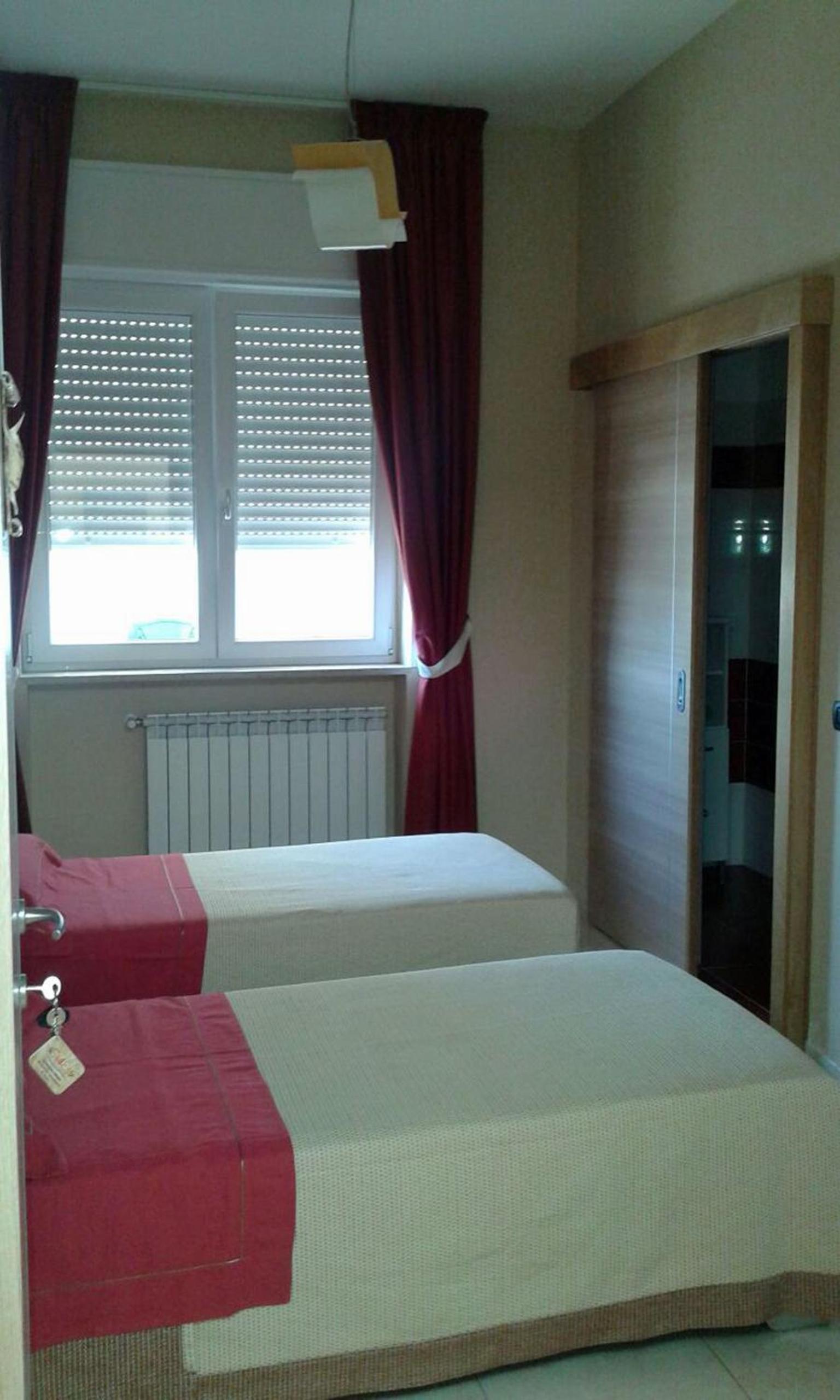 Twin Room with Bathroom photo 3