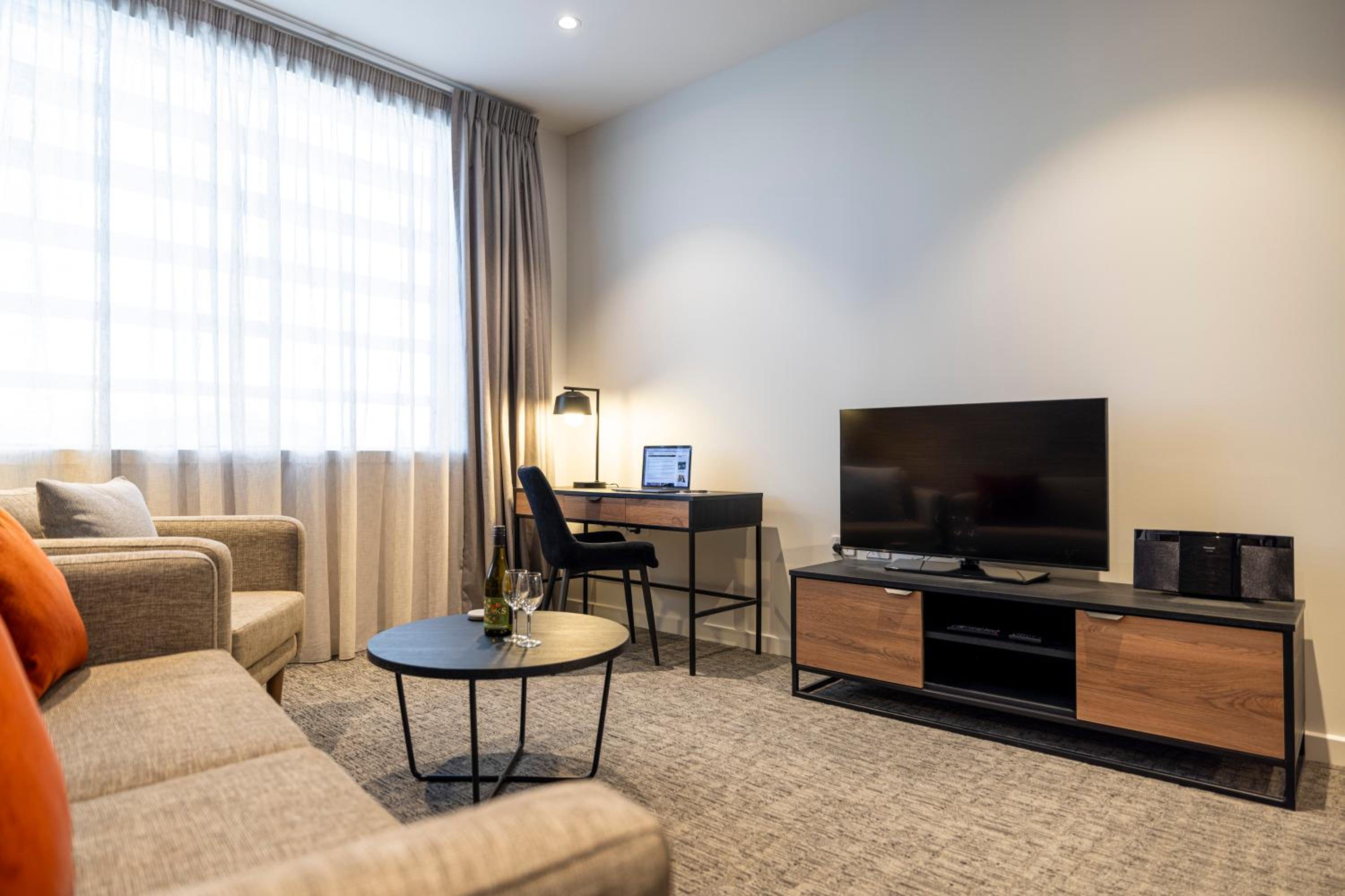 One-Bedroom Apartment - Photo 5