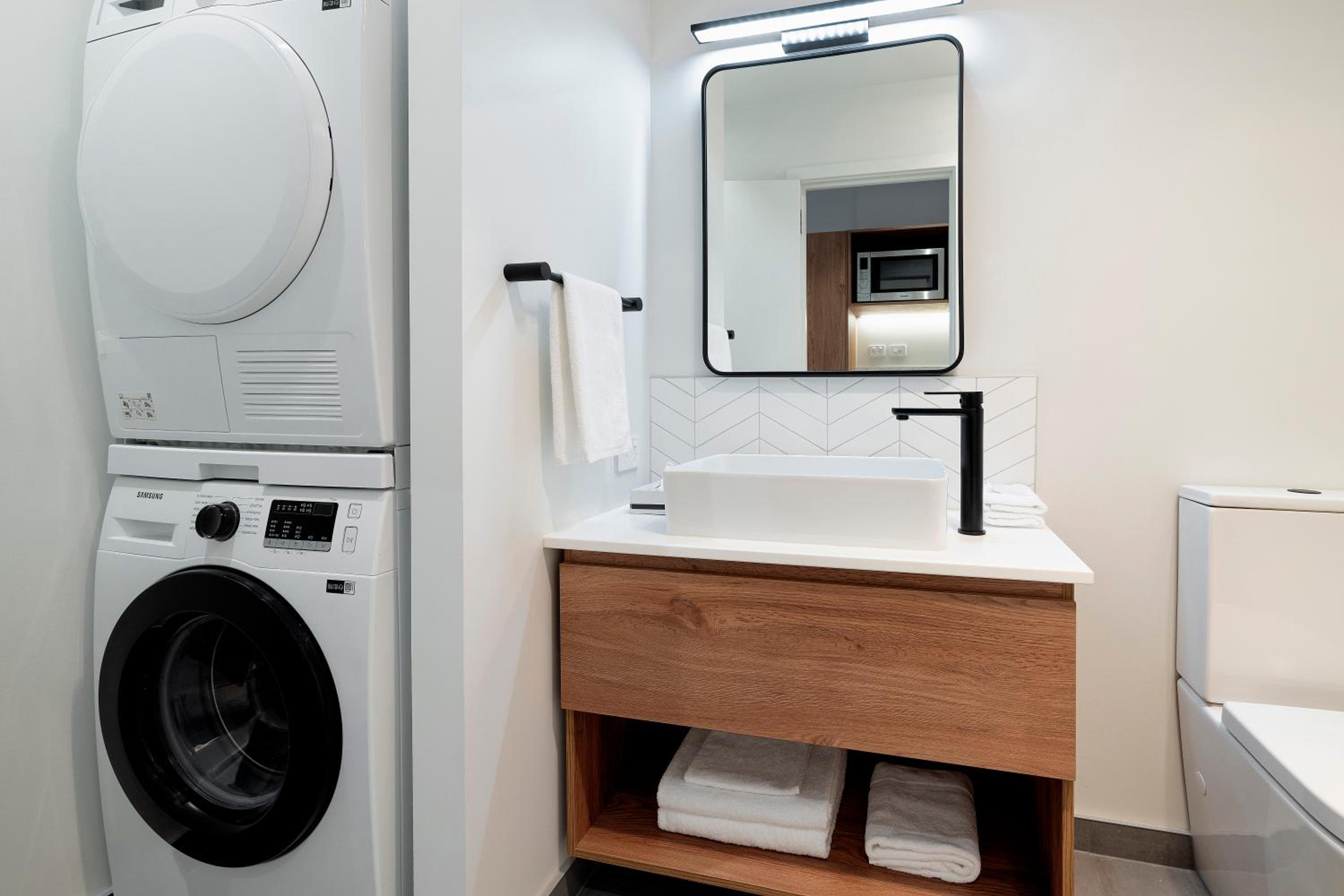 One-Bedroom Apartment - Photo 6