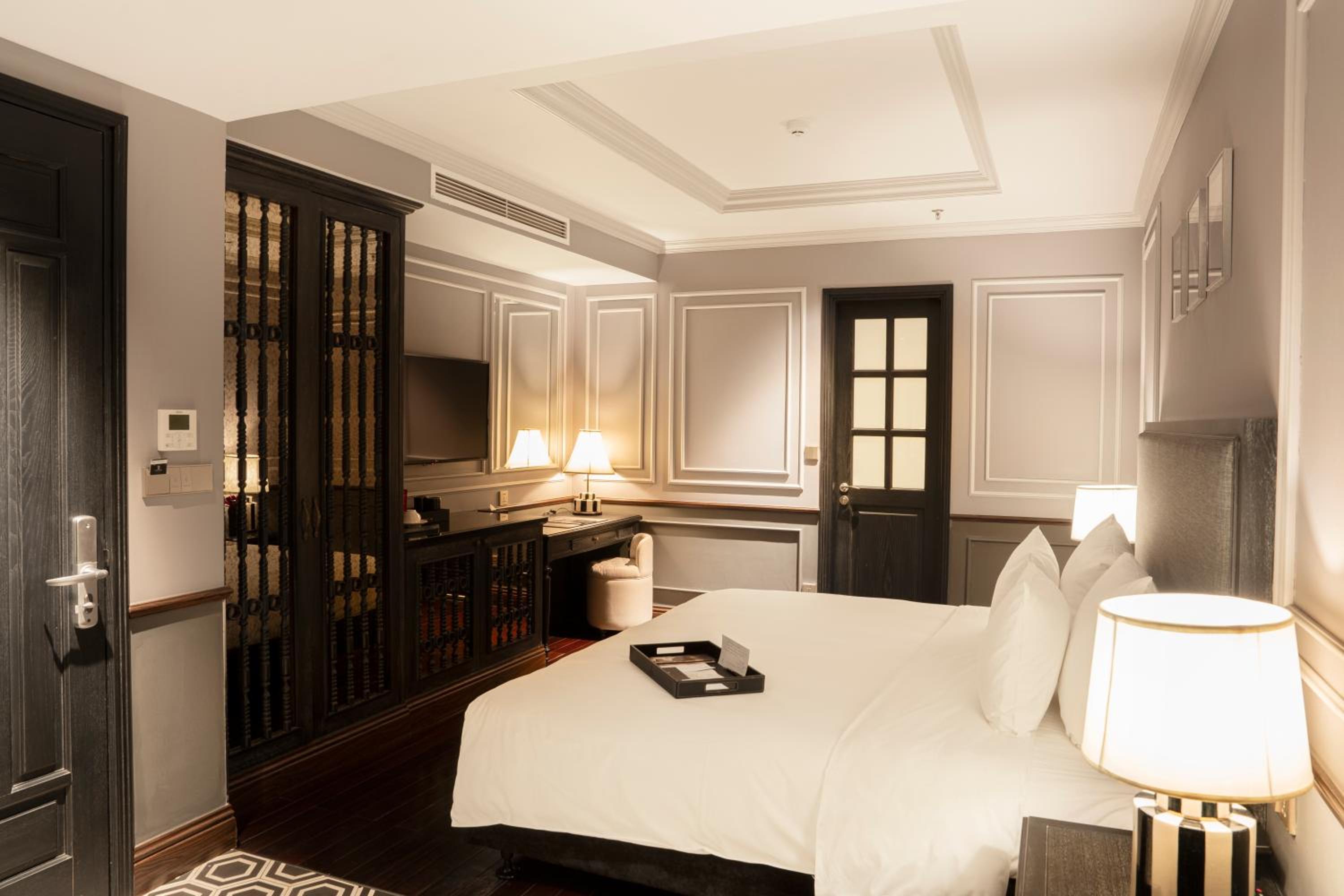 Executive Double or Twin Room with Internal Window