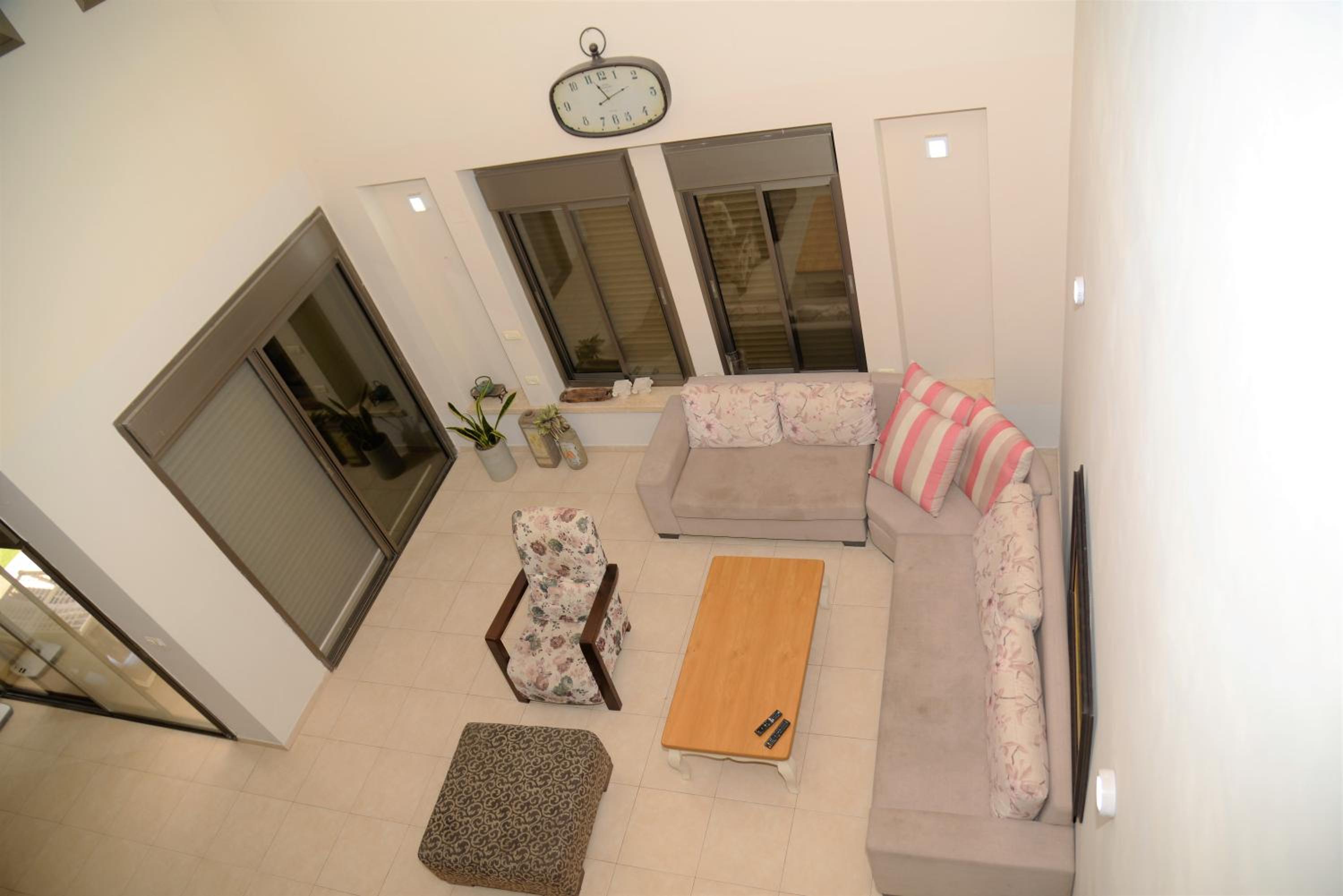 Three-Bedroom Villa photo 2