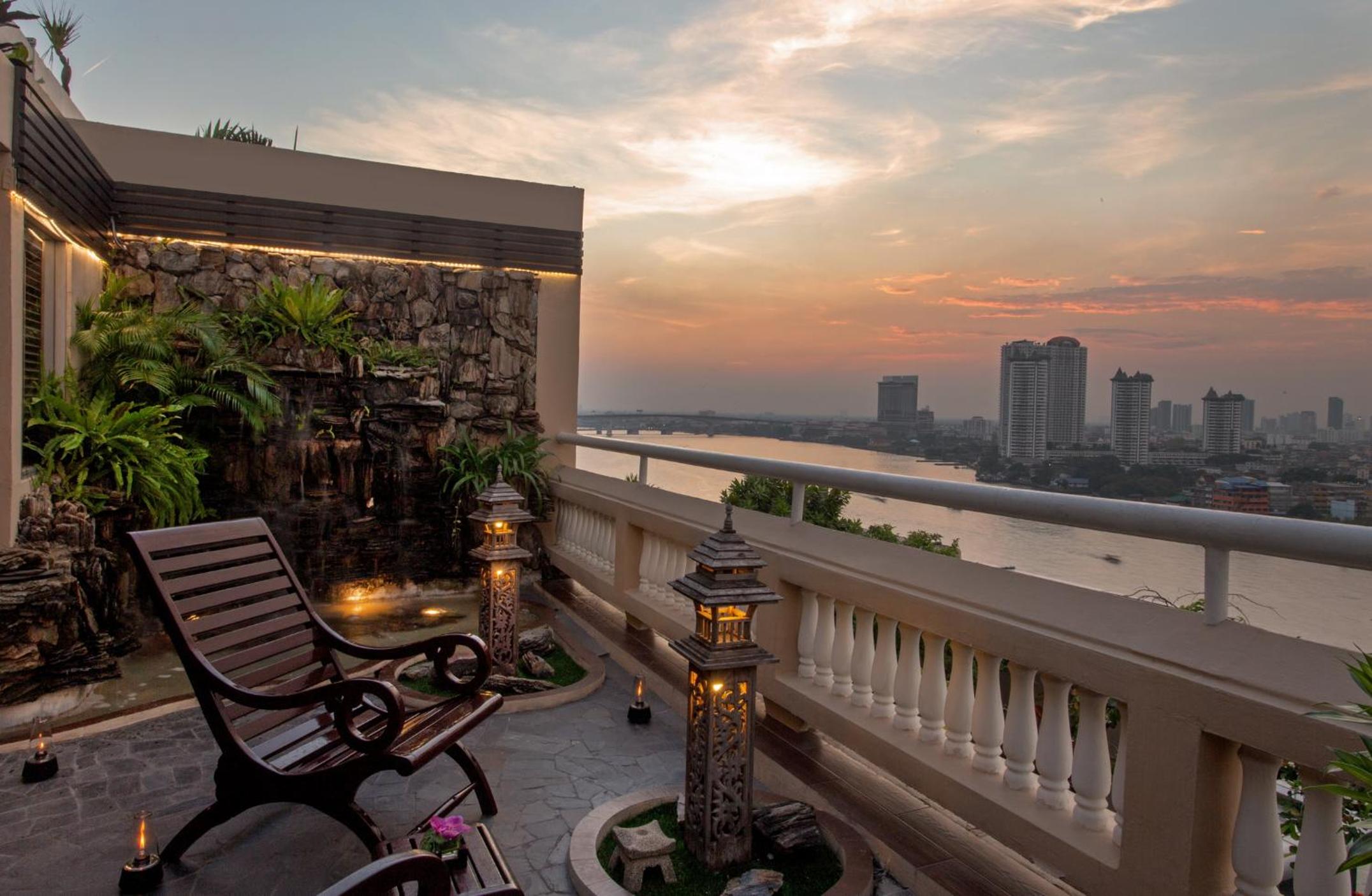 Executive Queen Suite with Terrace