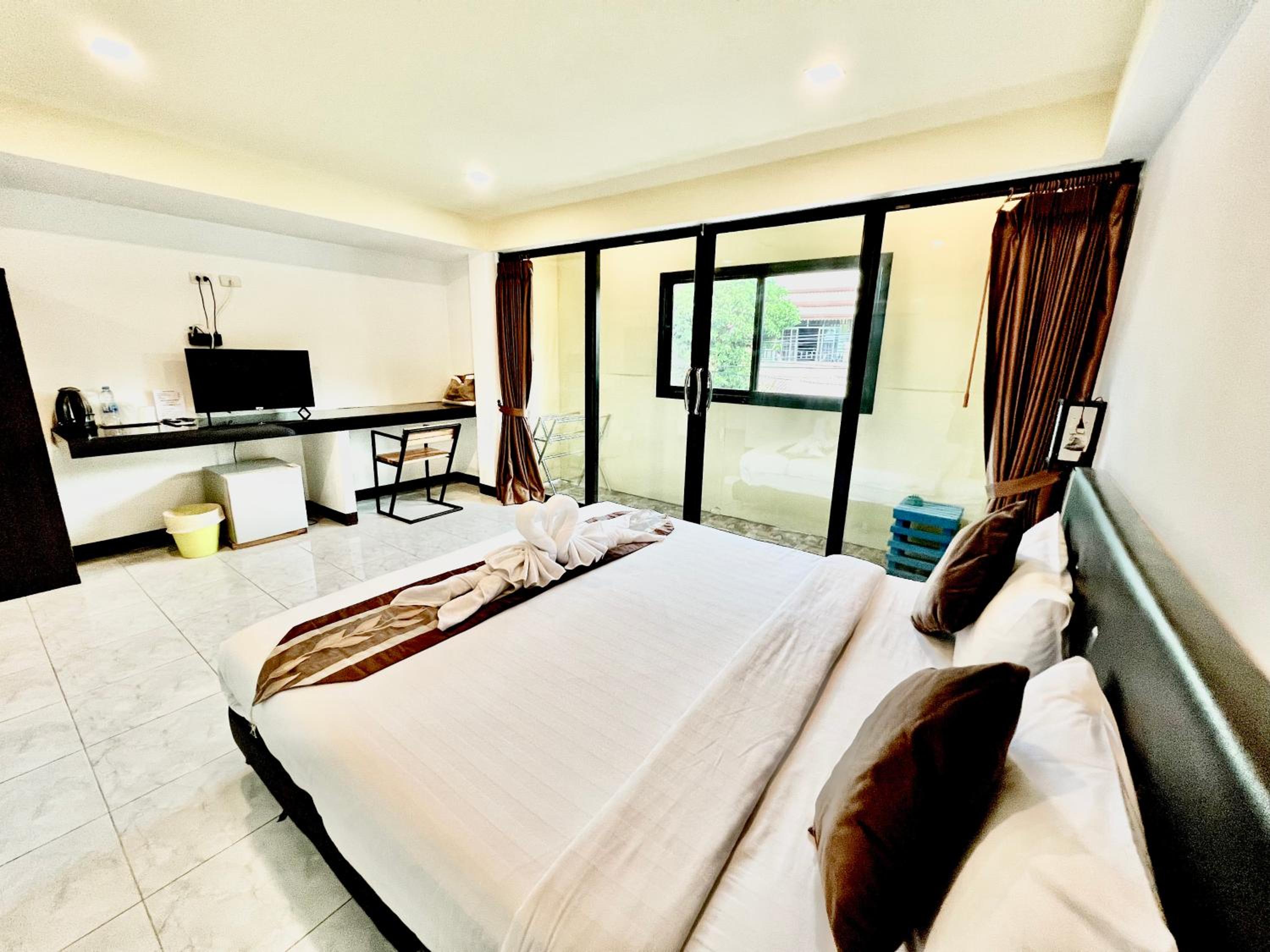 Budget Double Room photo 2