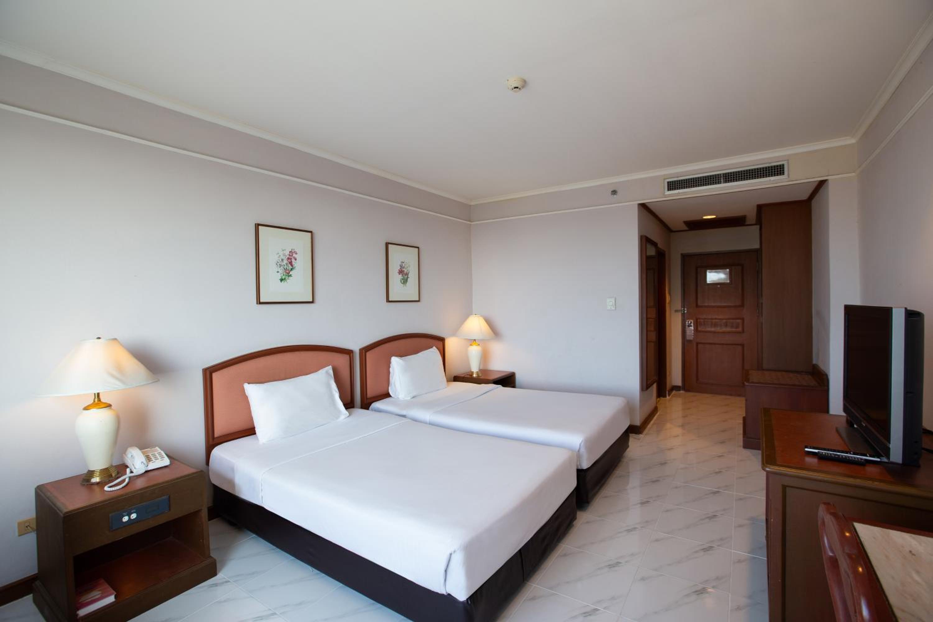 Deluxe Twin Room - Photo 6