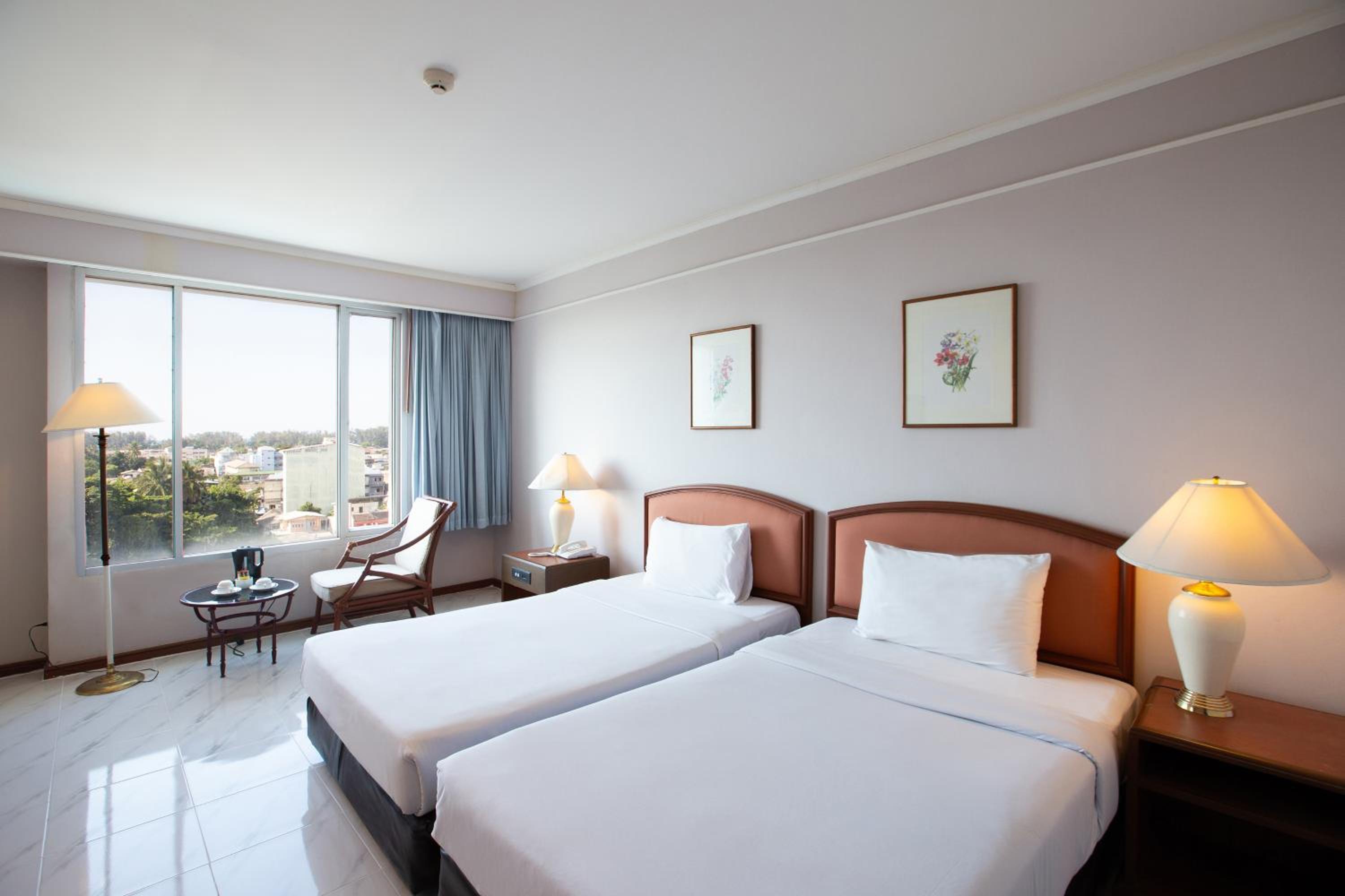 Deluxe Twin Room - Photo 9
