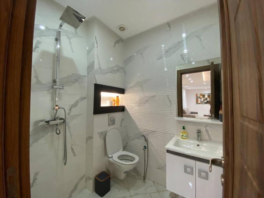 Two-Bedroom Apartment with Balcony photo 2