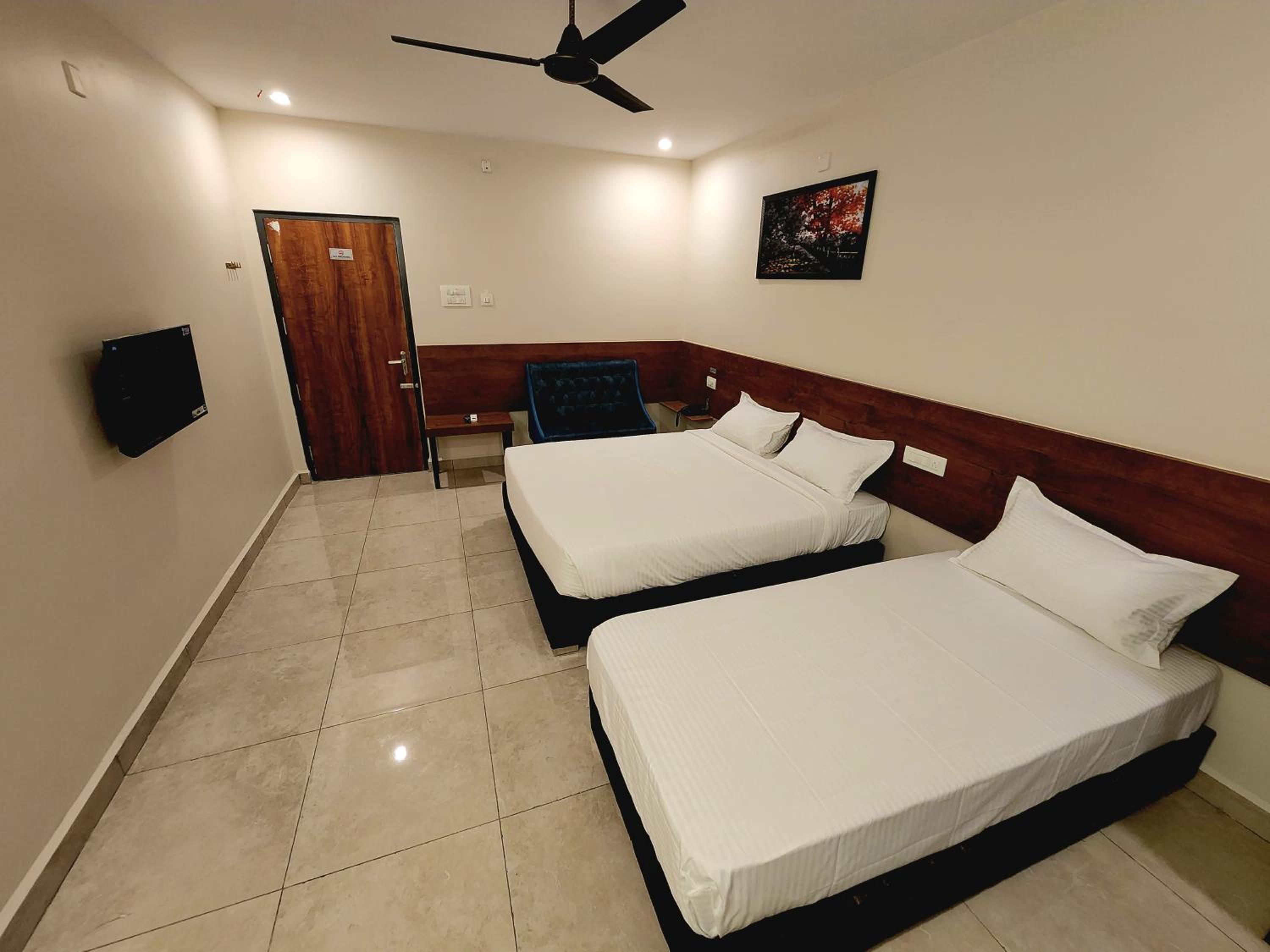 Deluxe Triple Room - Photo 6