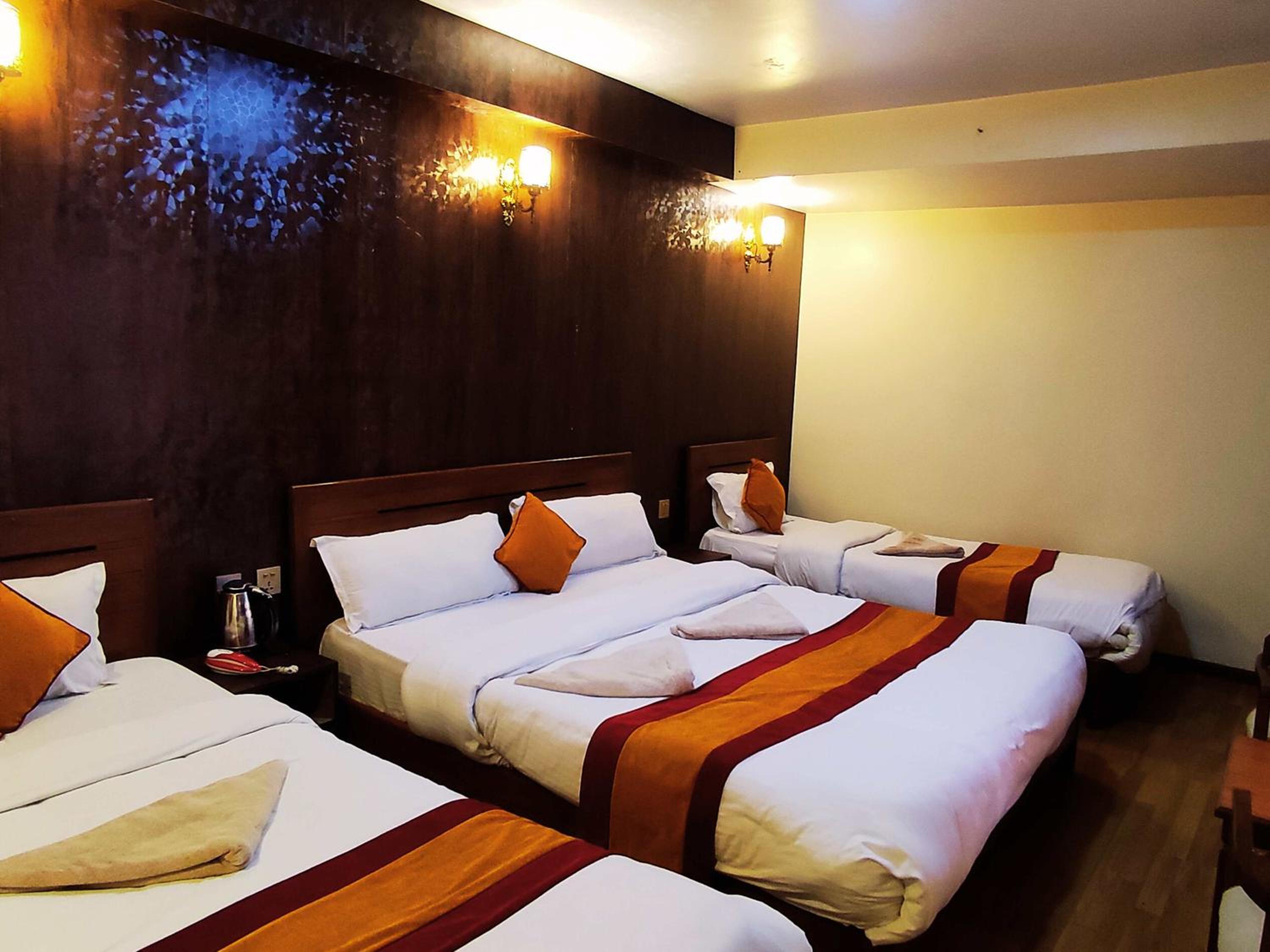 Quadruple Room - Photo 14