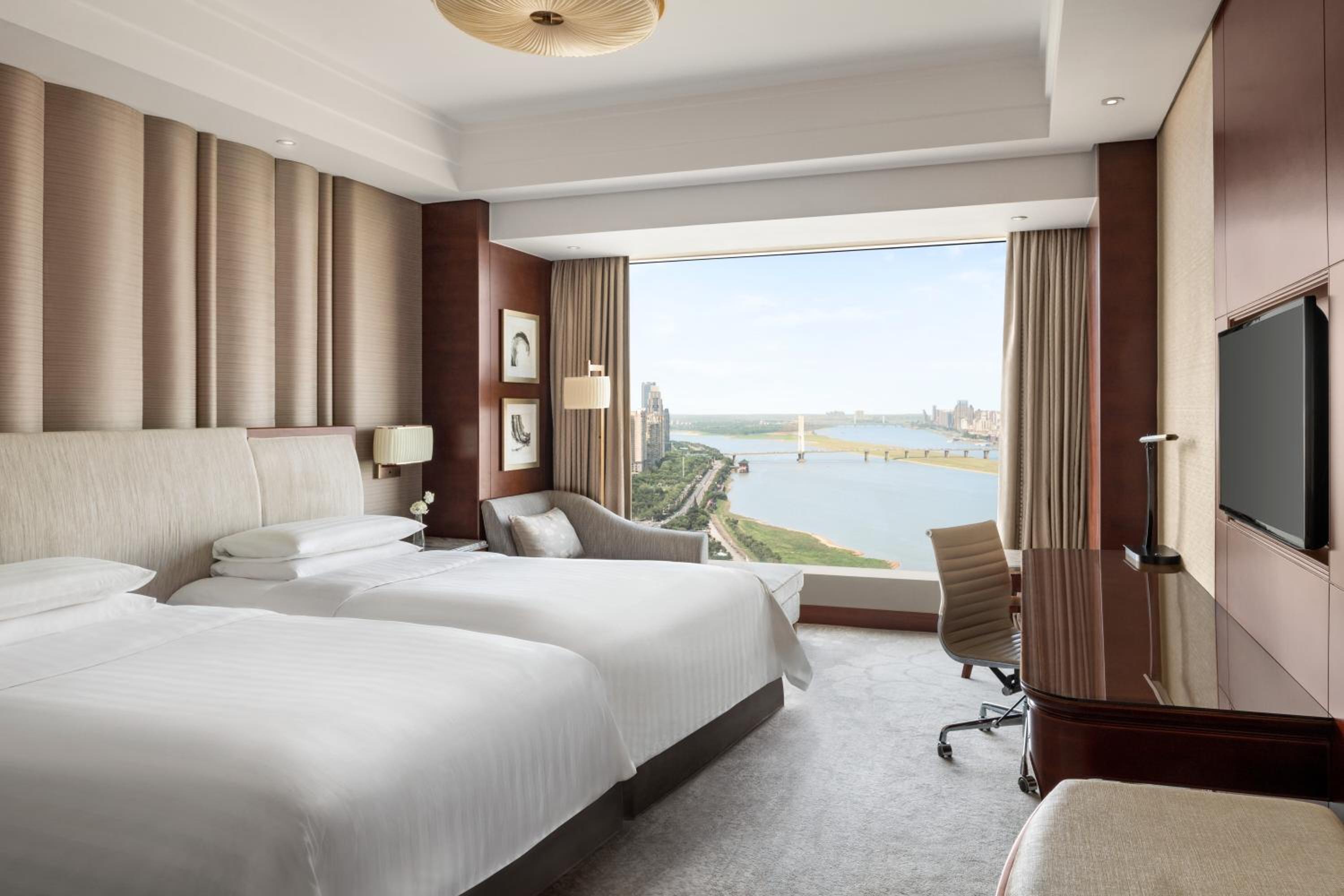 Horizon Club Twin Room with River View photo 1