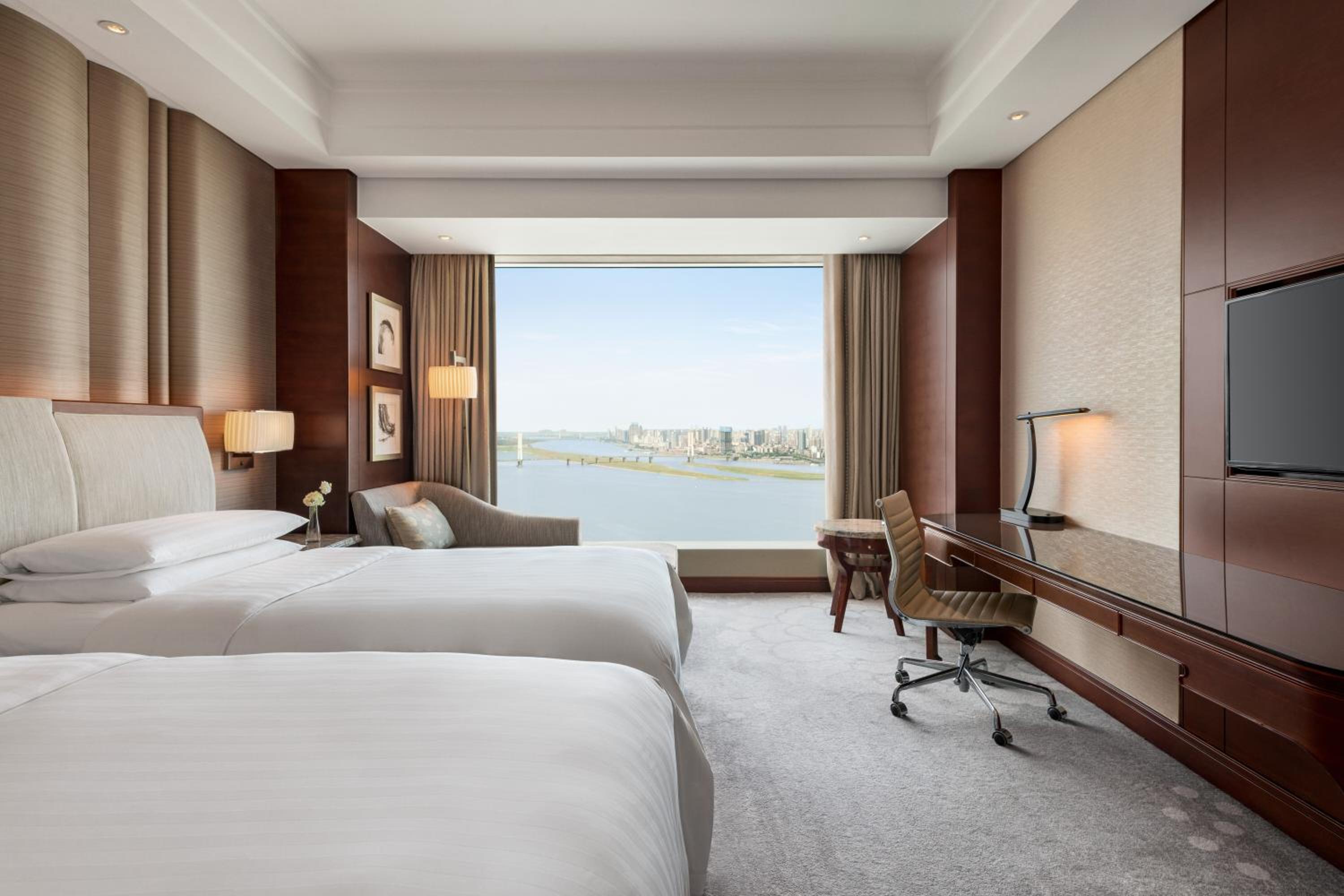Horizon Club Twin Room with River View photo 2