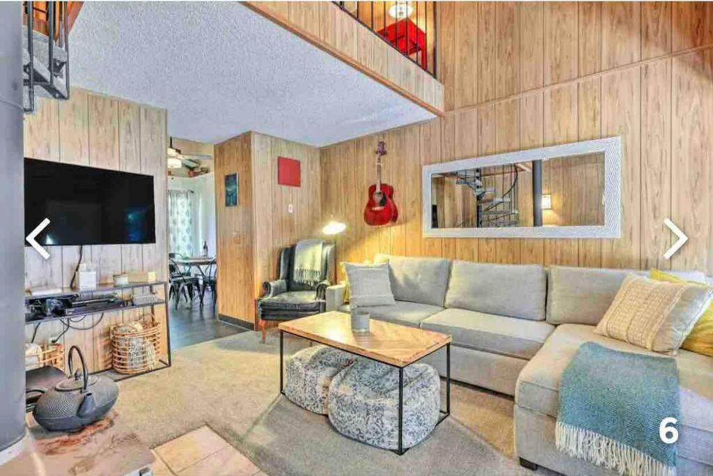 Three-Bedroom Apartment photo 1