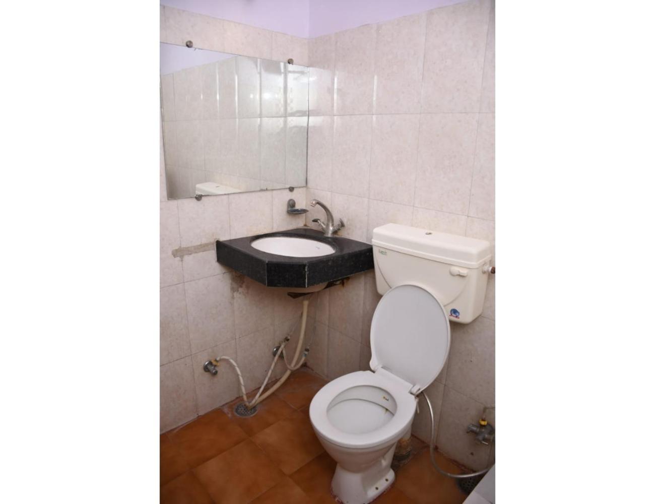 Budget Double Room photo 2