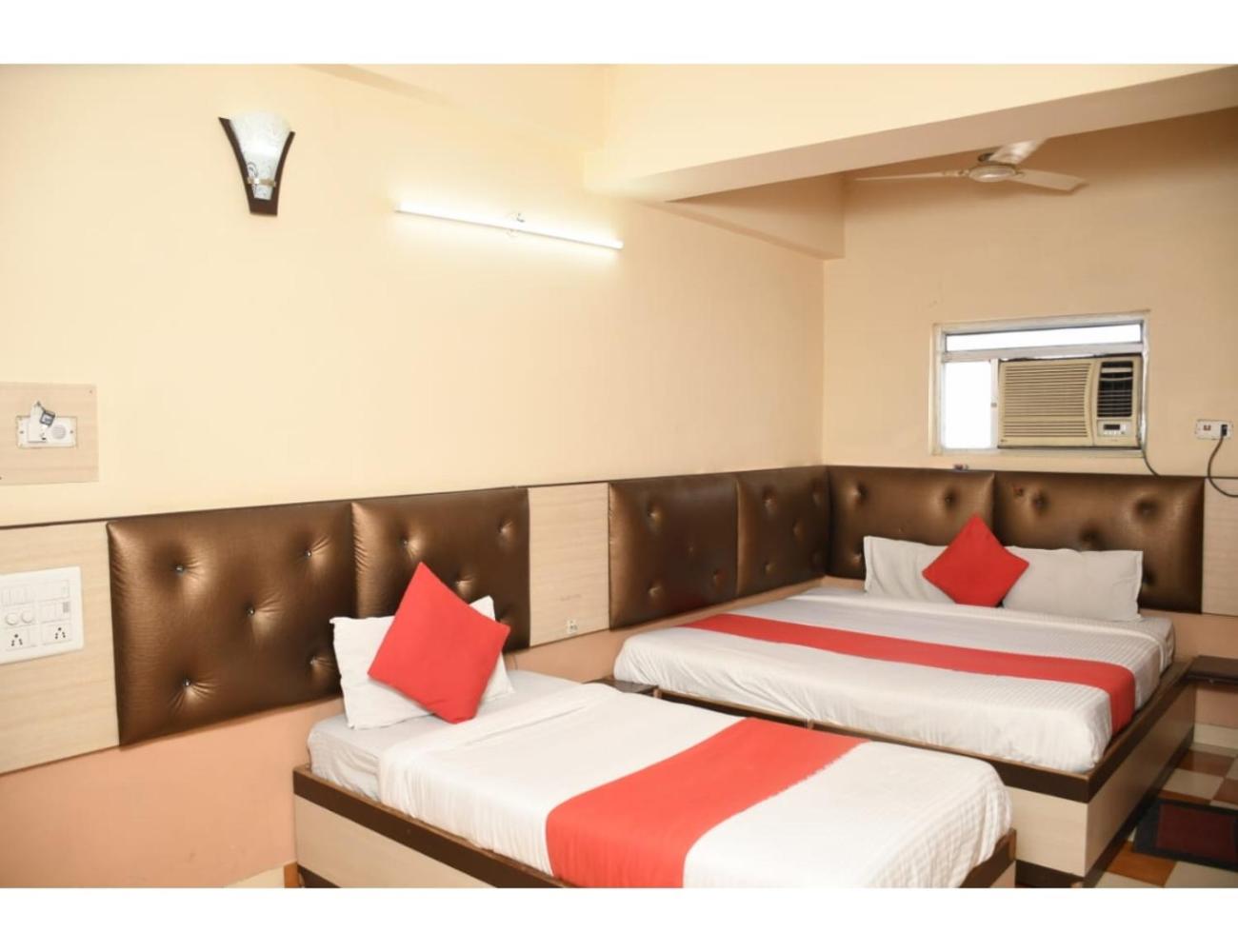 Basic Triple Room photo 1