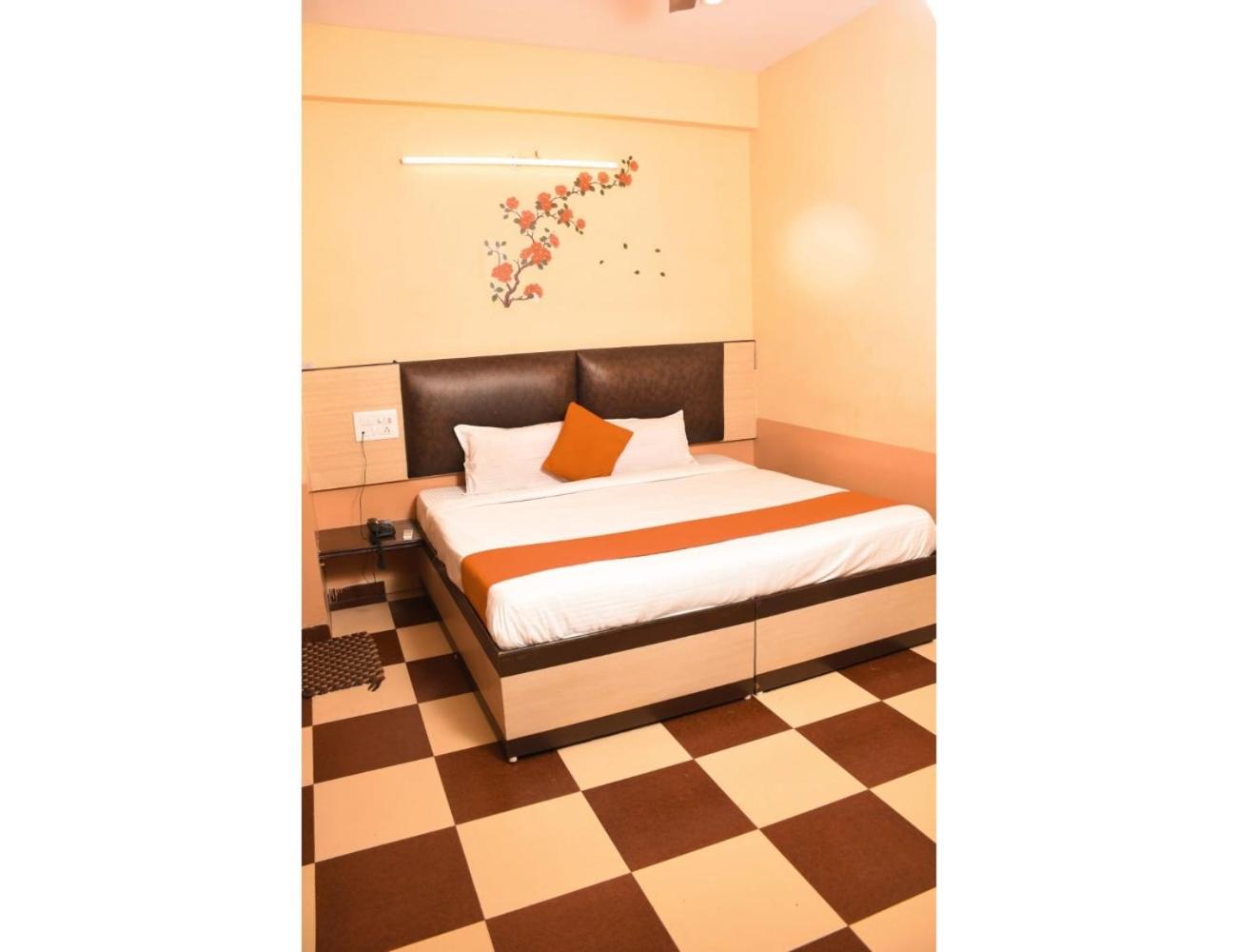 Budget Double Room photo 1