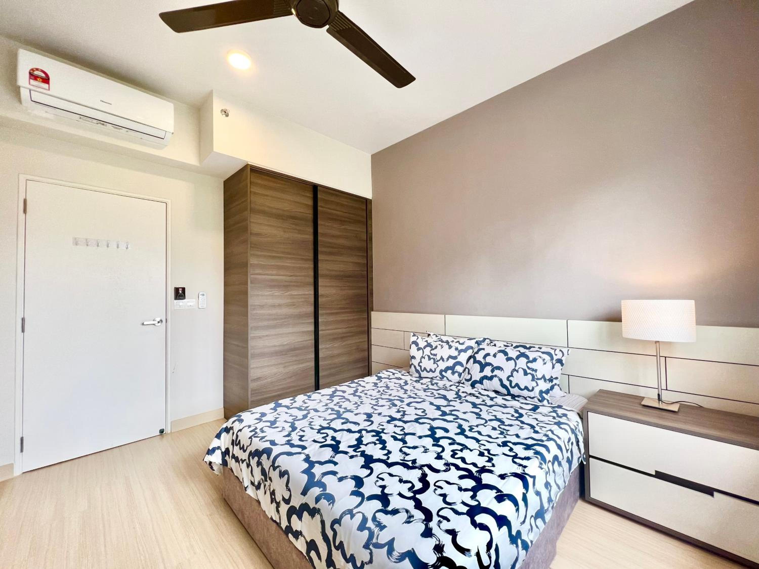 Three-Bedroom Apartment - Photo 27