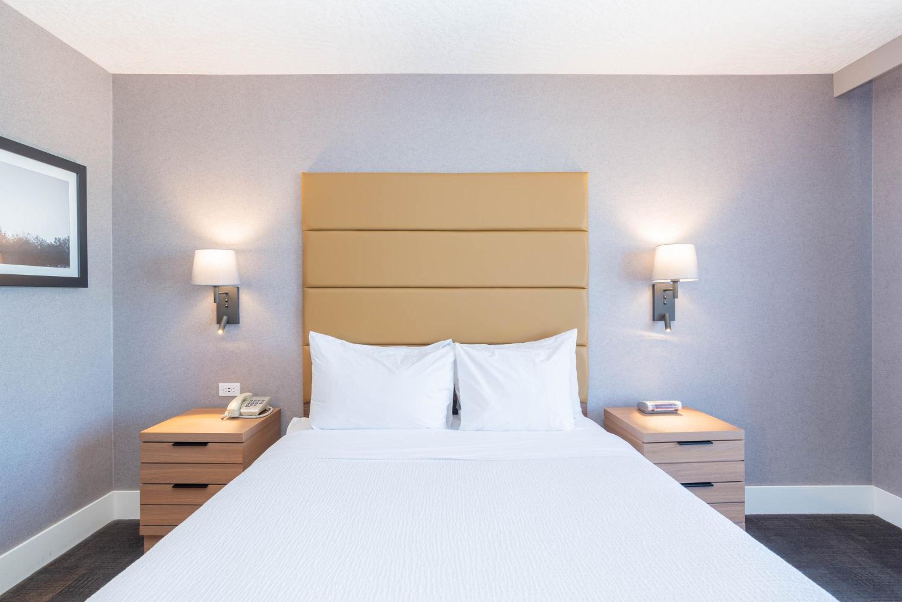 Standard Room, 1 Queen Bed - Photo 3