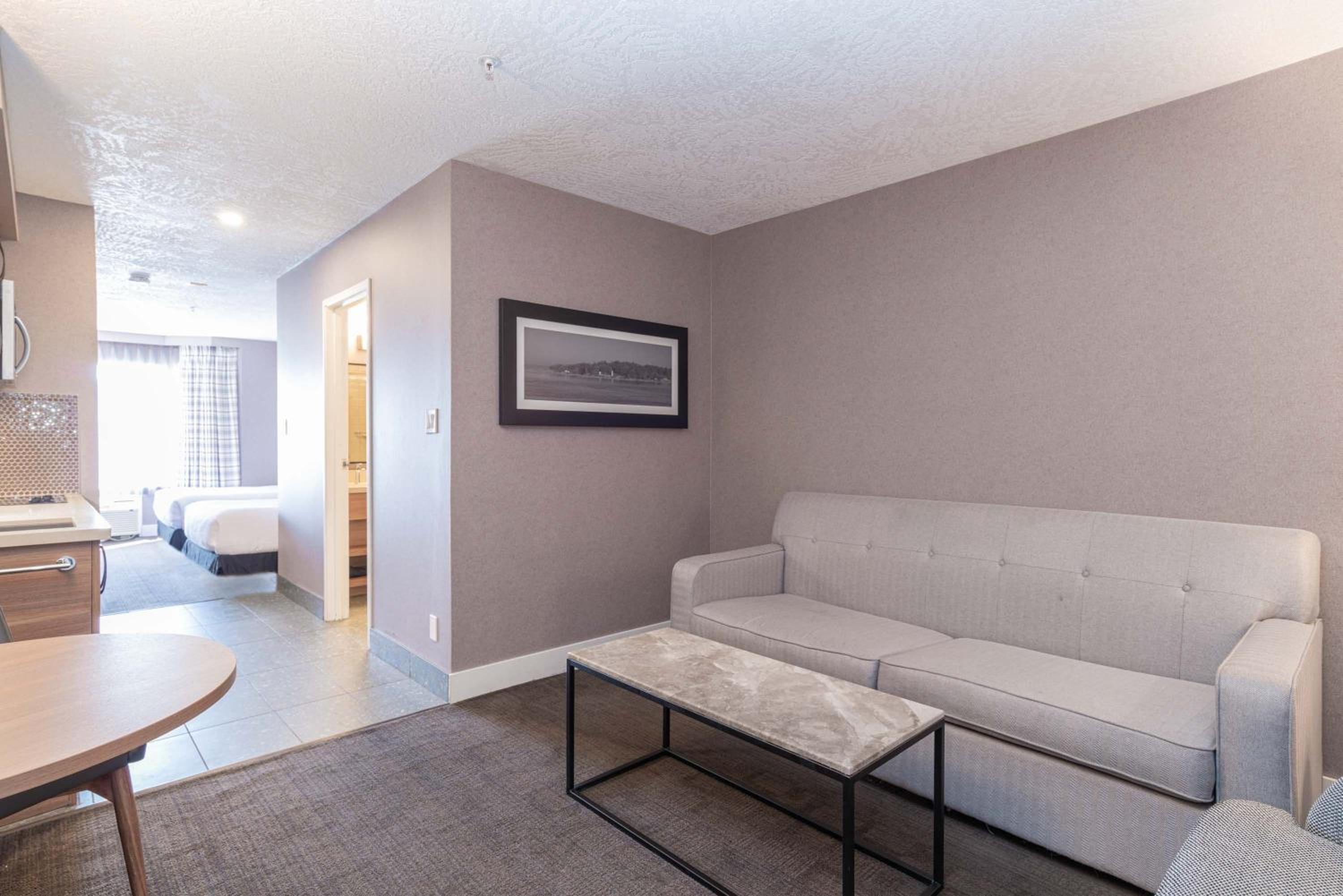 Standard Suite, 2 Double Beds, Sofa Bed, Kitchenette photo 3