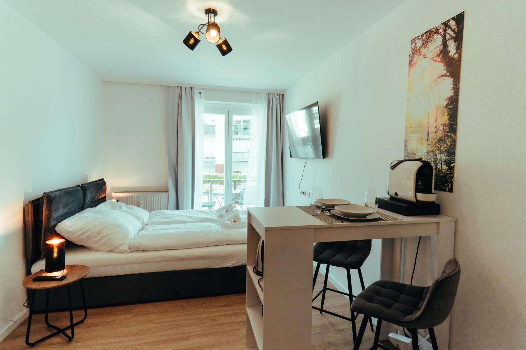 One-Bedroom Apartment photo 1