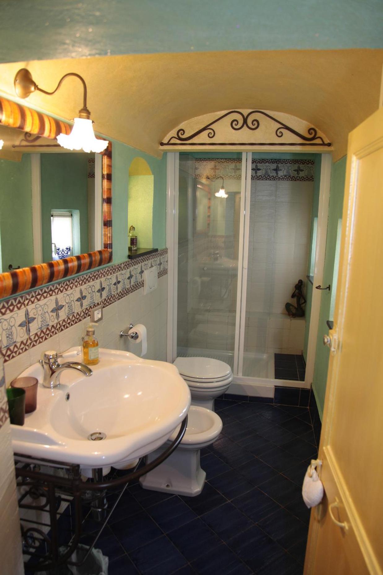 Deluxe Junior Suite photo 3