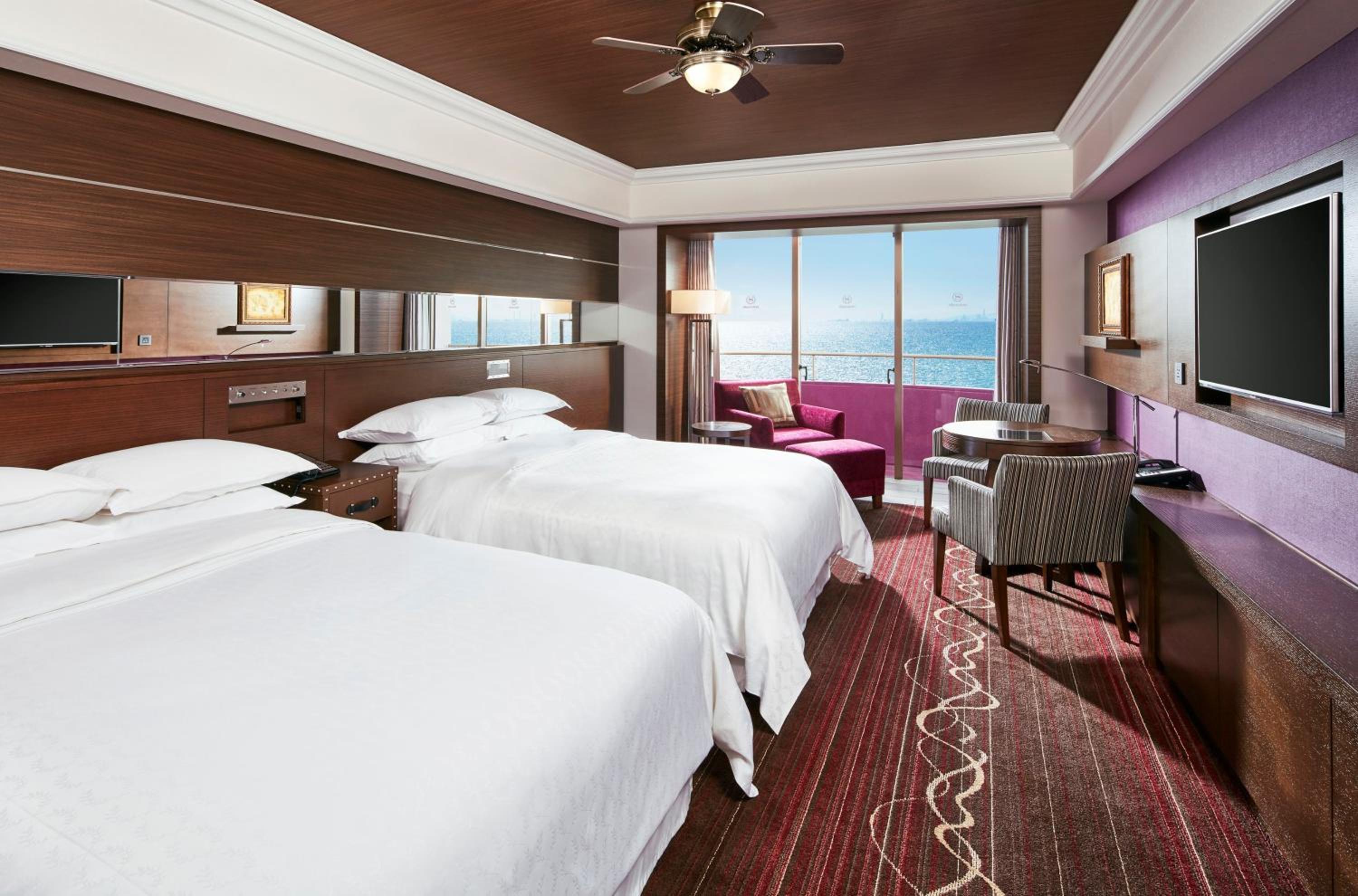 Sheraton Club Room 4 Beds - Photo 1