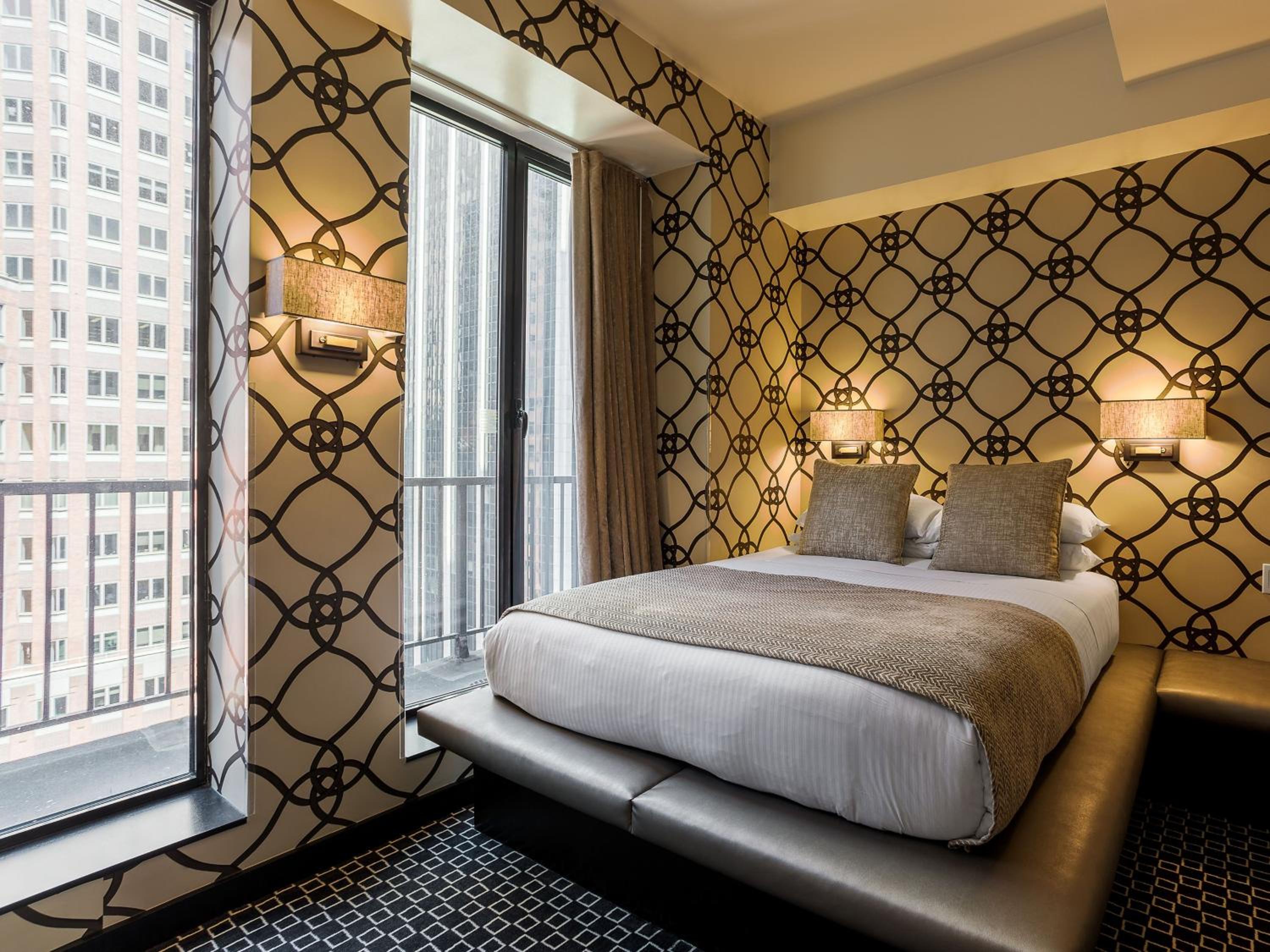 Standard Queen Room photo 1