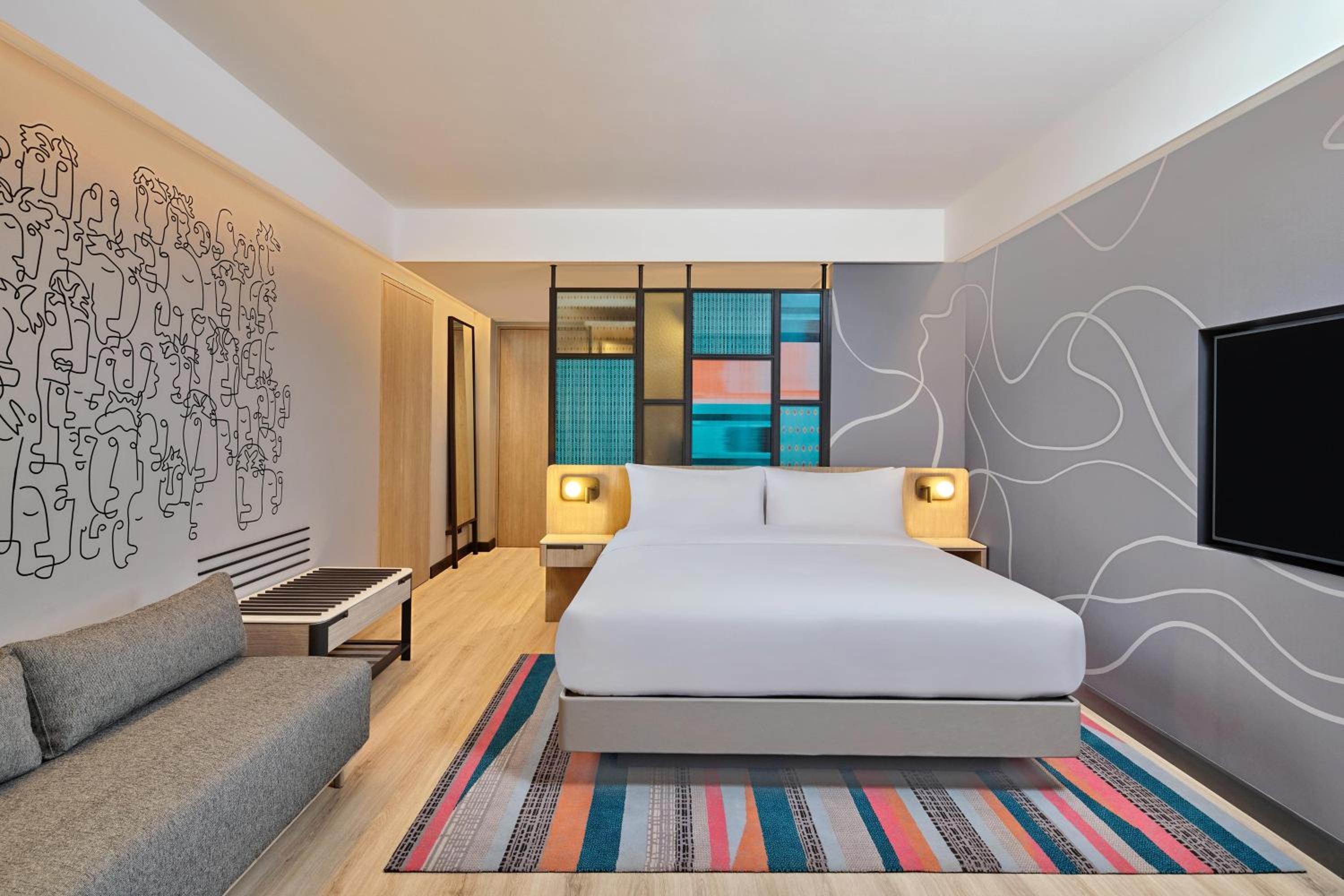 Aloft Room, 1 King Bed (maximum capacity 3 adults)
