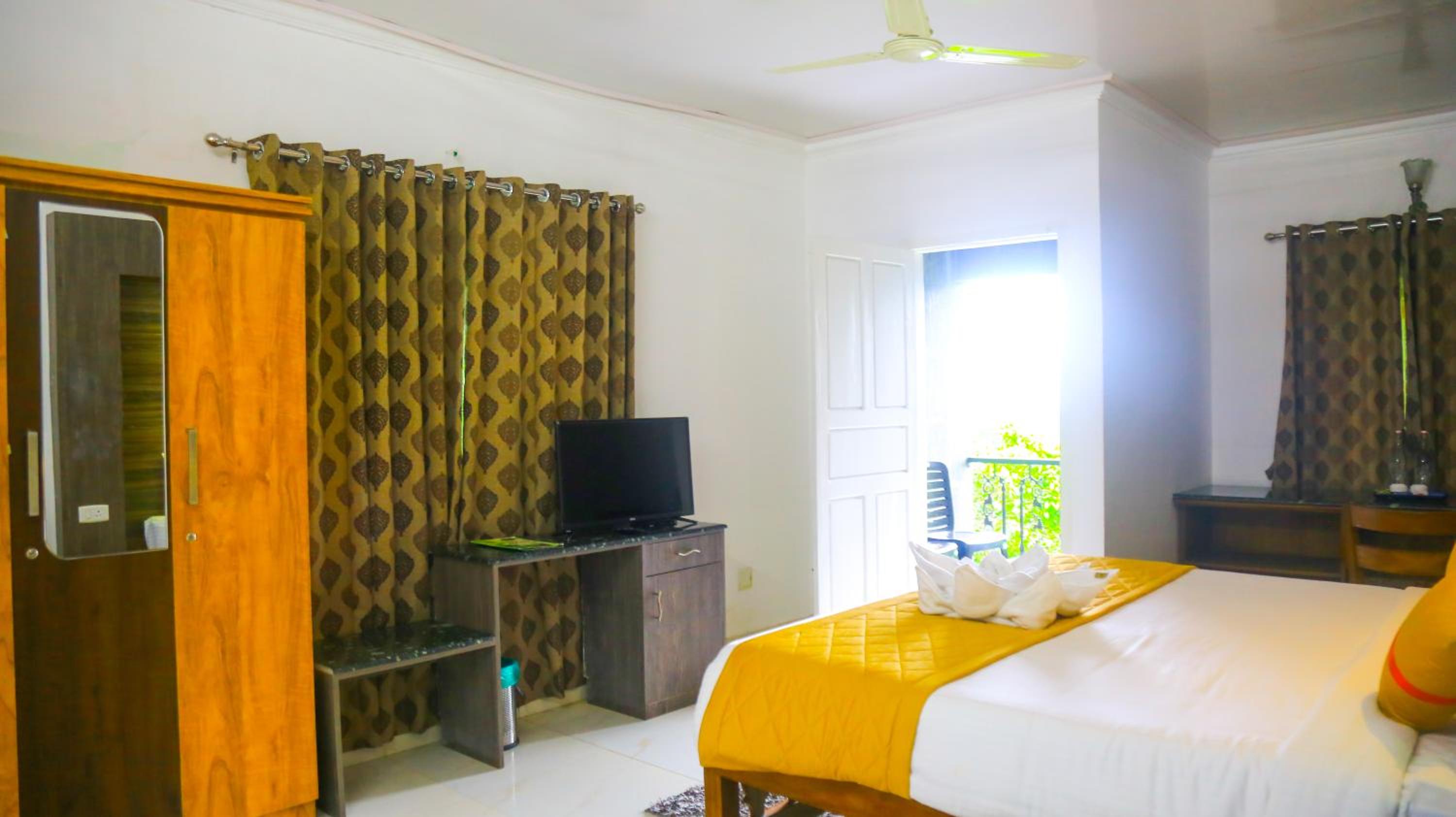 Deluxe Room - Photo 1