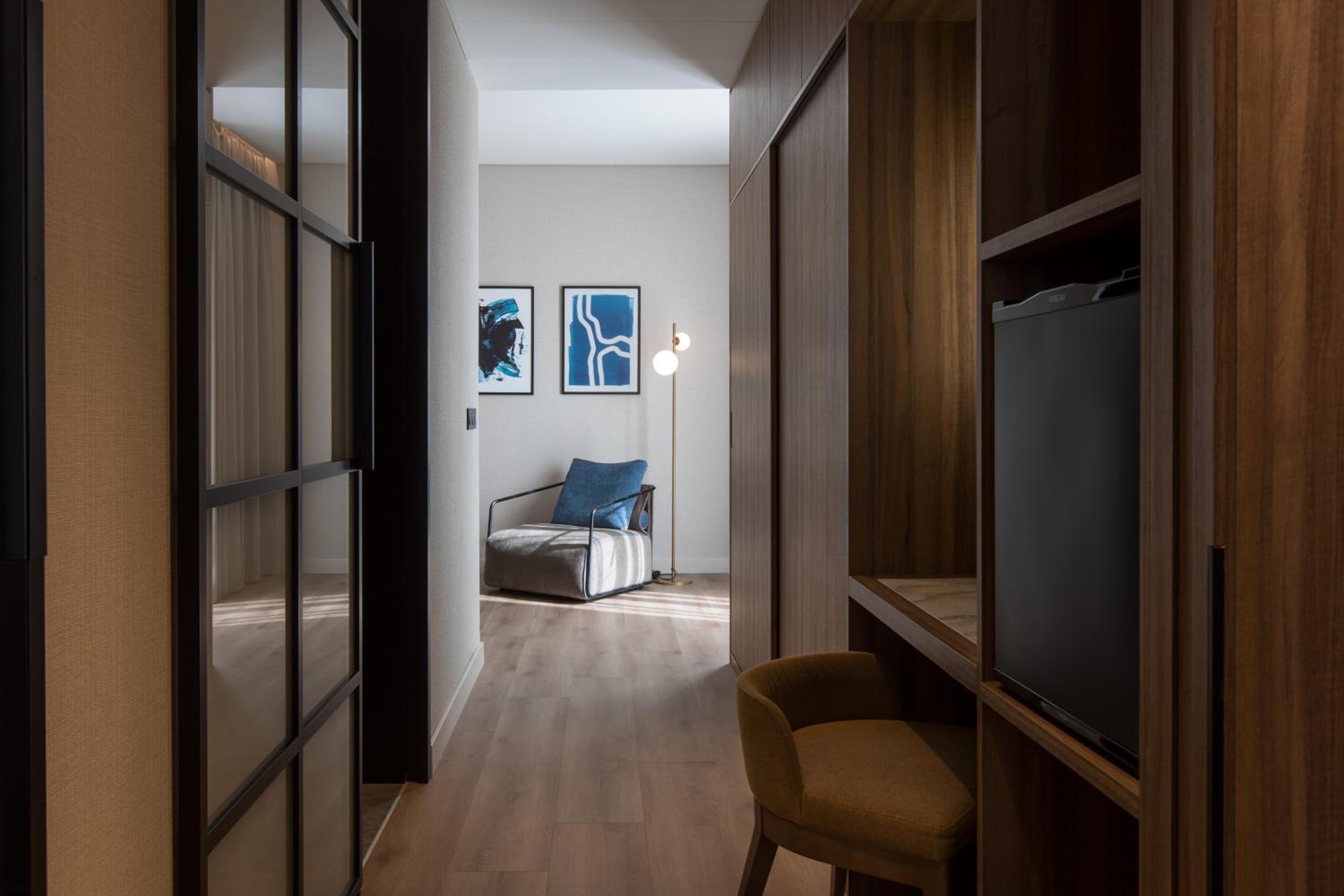 Superior Double or Twin Room with parking thumbnail 5