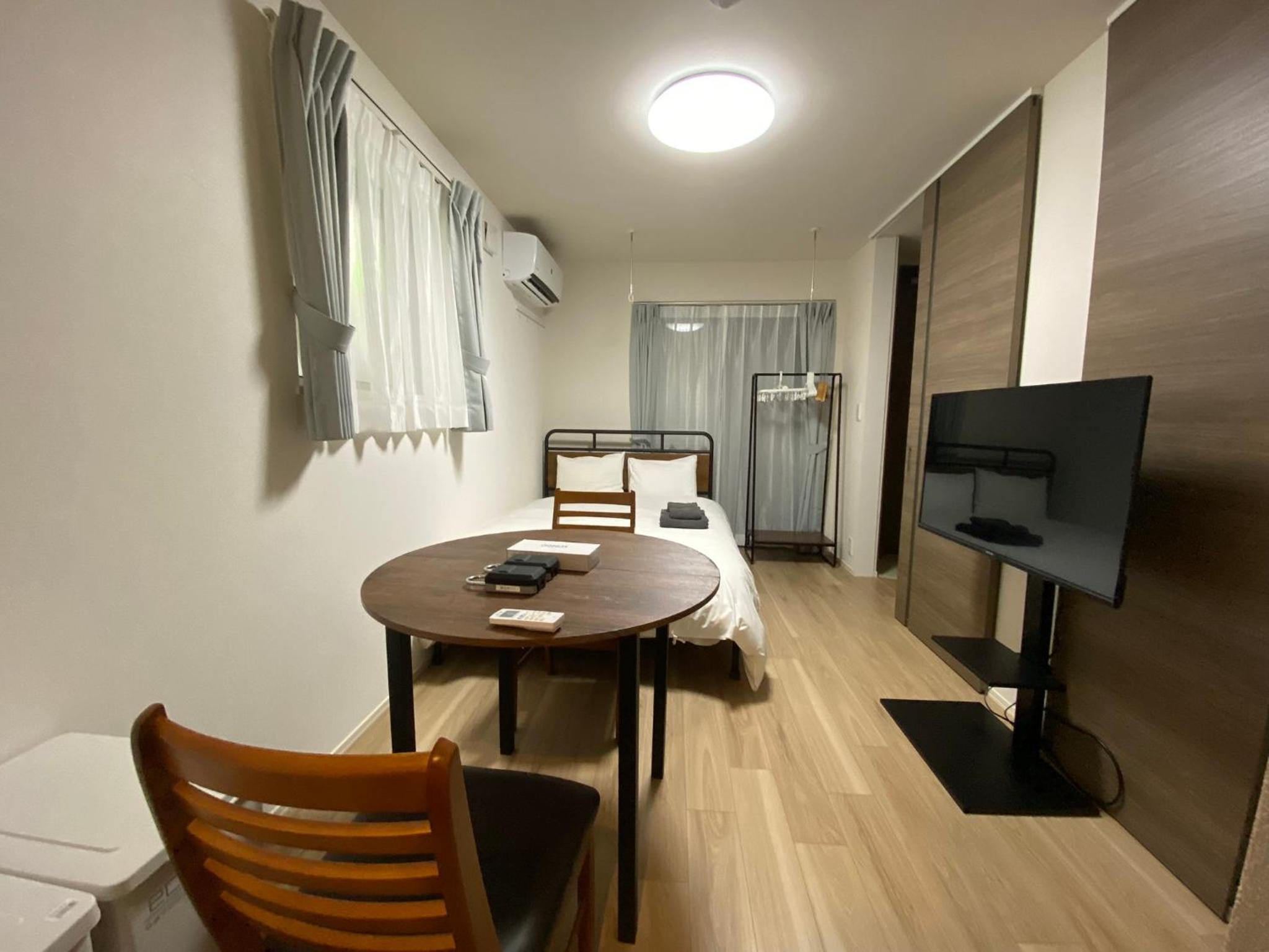 One-Bedroom Apartment photo 1