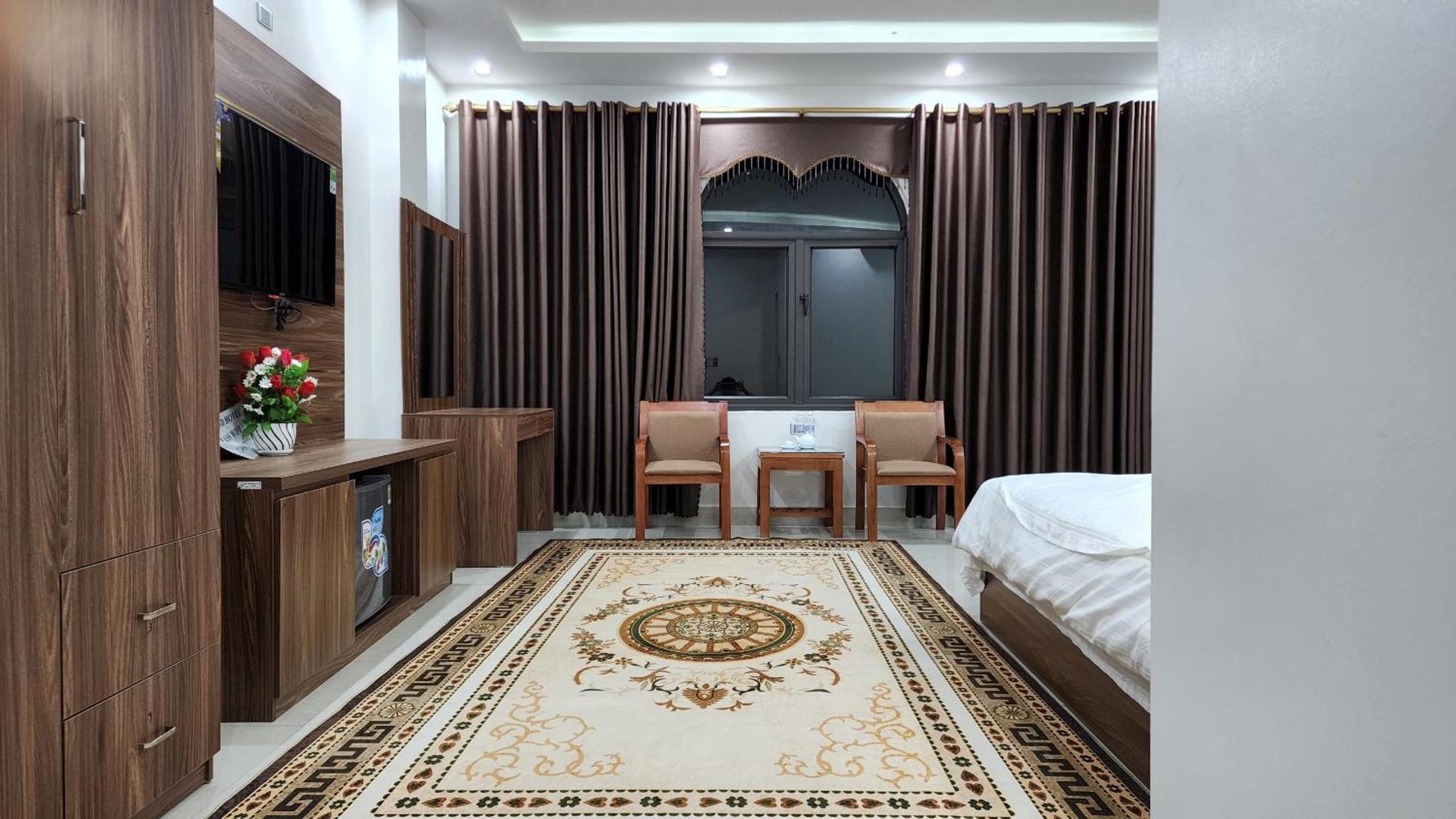 Deluxe Double Room - Photo 11
