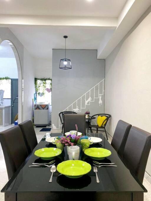 Four-Bedroom House photo 2