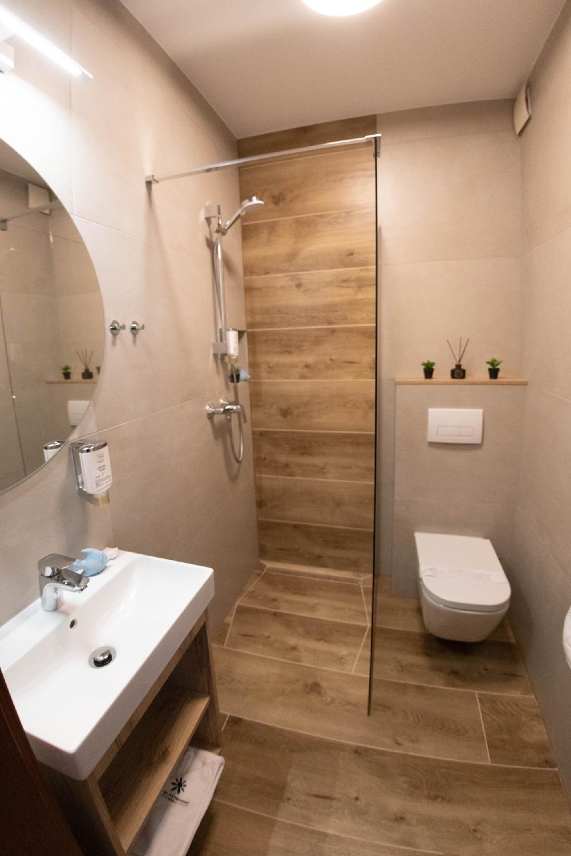 Double or Twin Room - Photo 2
