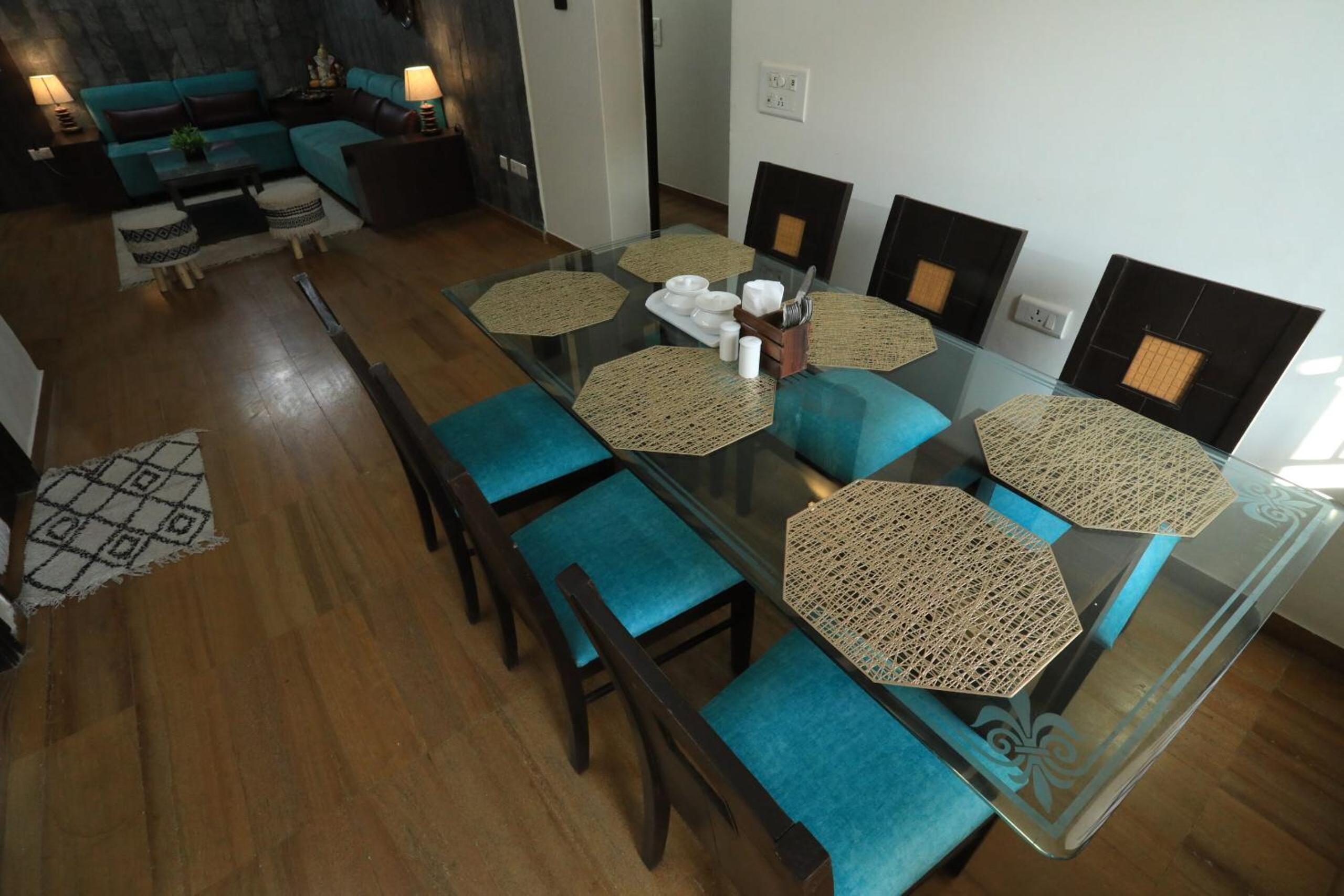 Three-Bedroom Apartment - Photo 11
