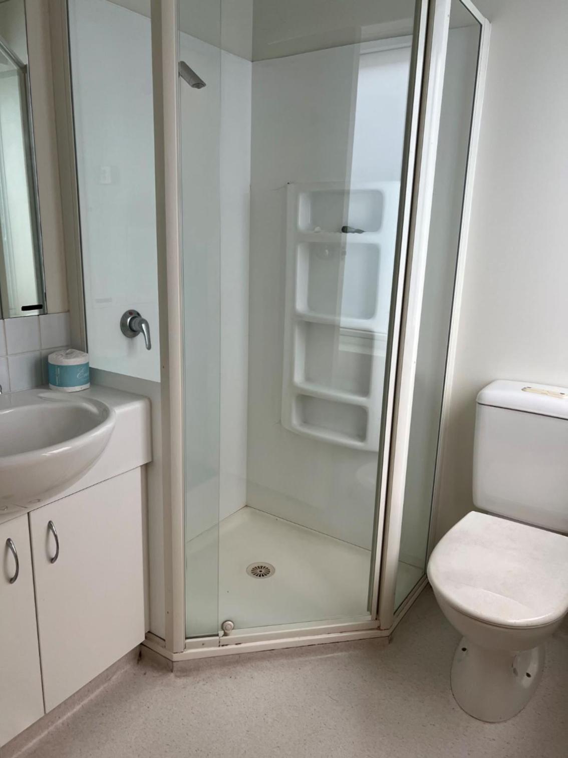 Twin Room with Bathroom photo 3