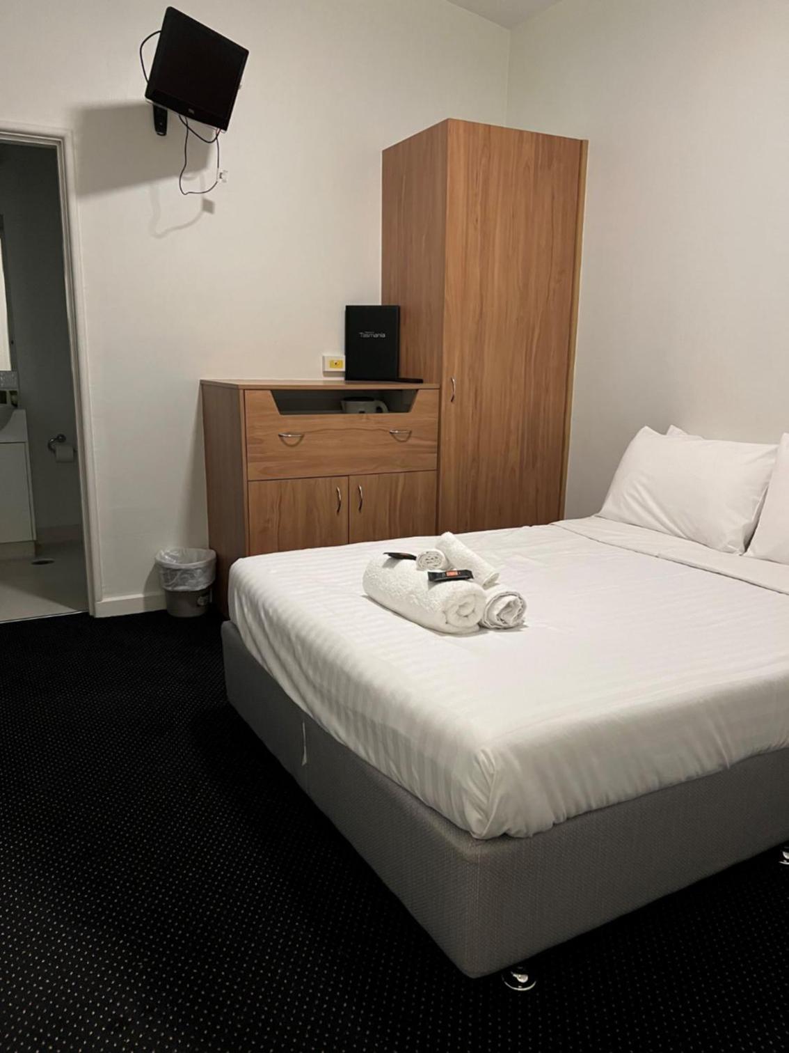 Double or Twin Room photo 2